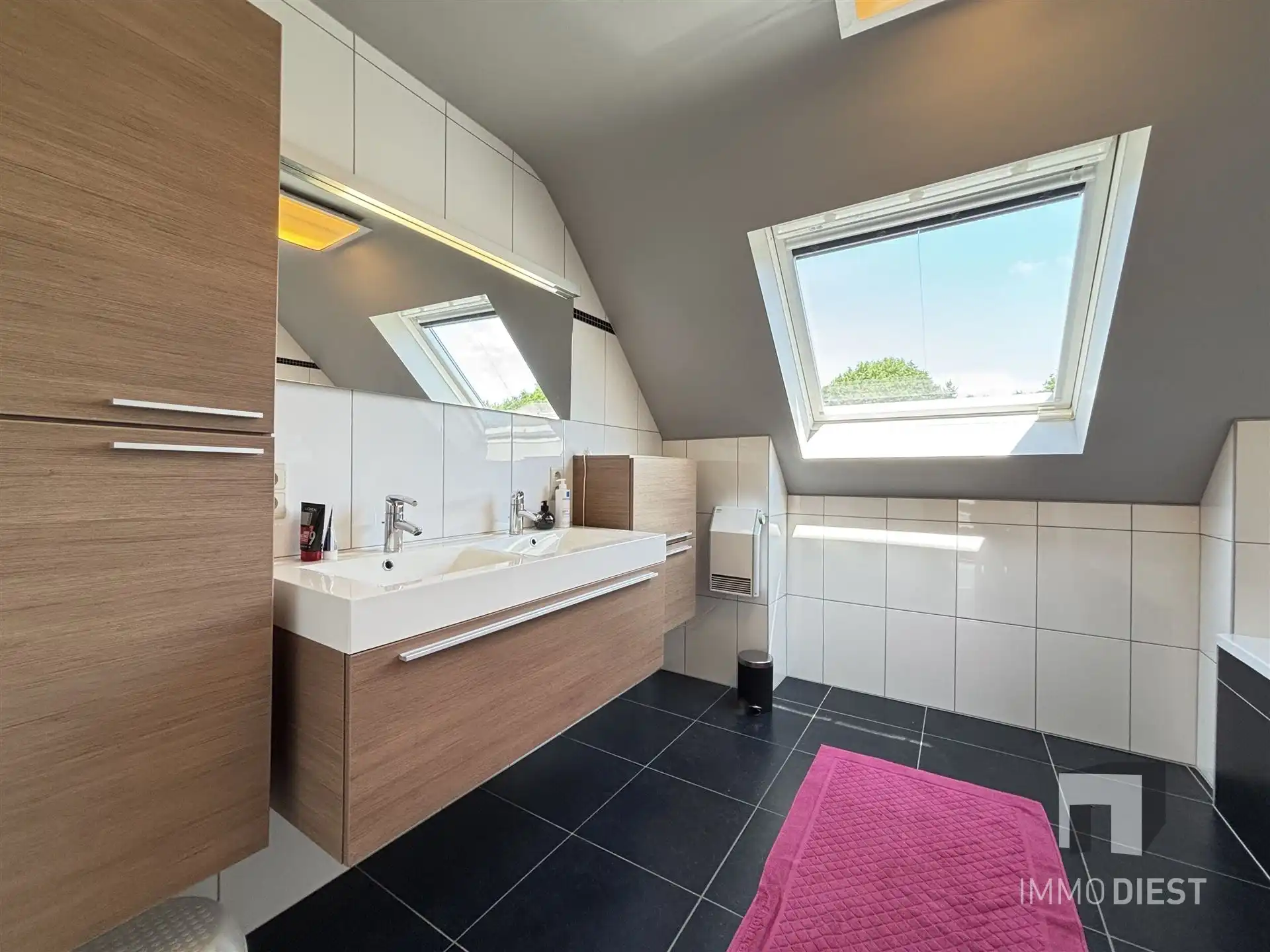 Rustig gelegen woning met zwemvijver nabij het centrum van Paal foto 10