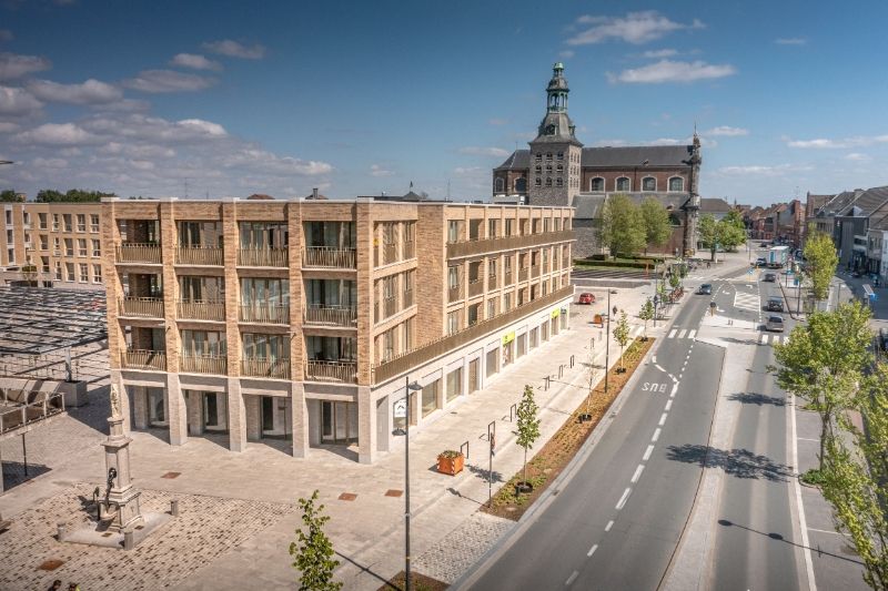 Lichtrijk recent instapklaar appartement met 2 slaapkamers, zonneterras, 2 parkings en ruime kelderberging foto 7