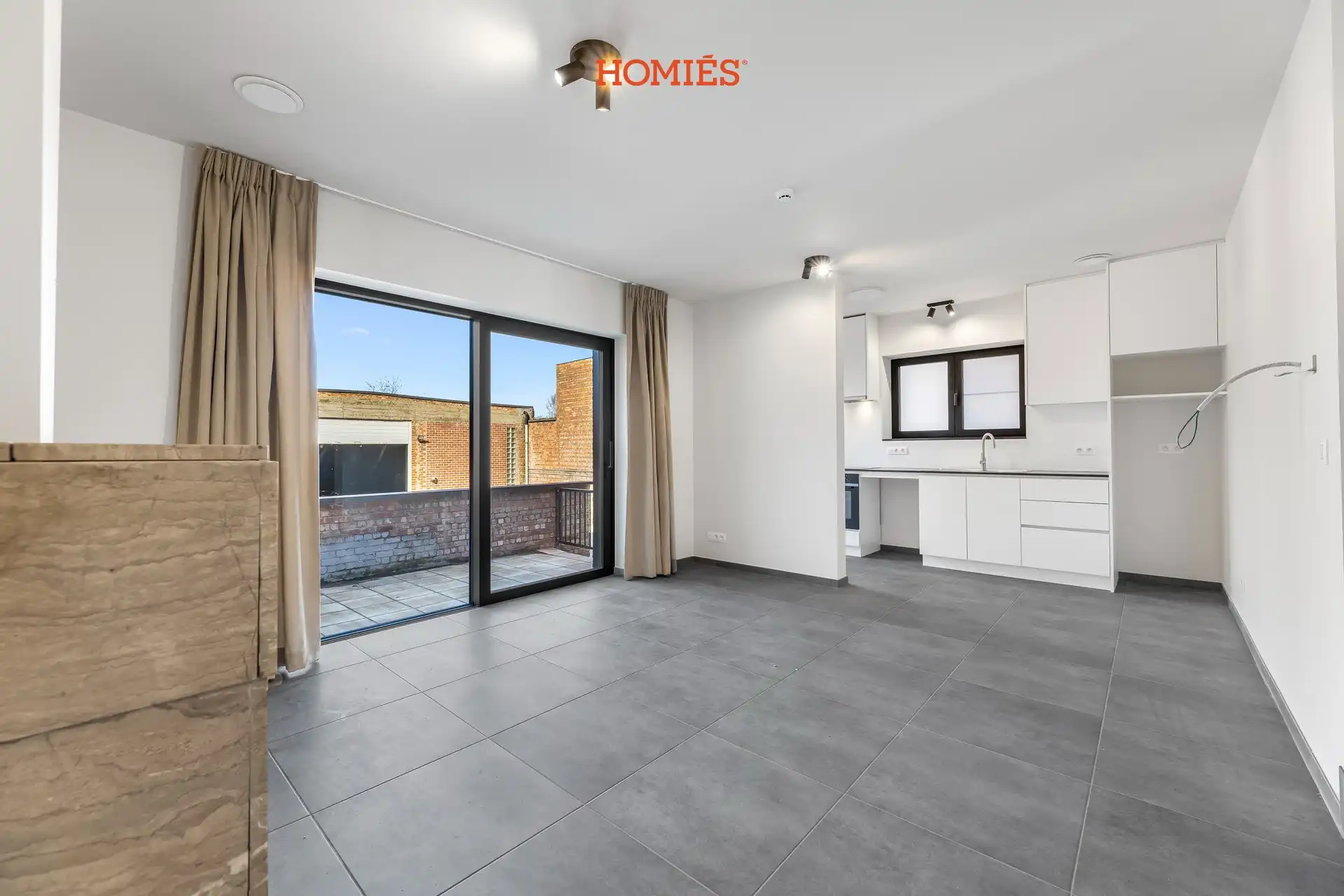 Gerenoveerd app 1 slpk en autostaanplaats foto {{pictureIndex}}