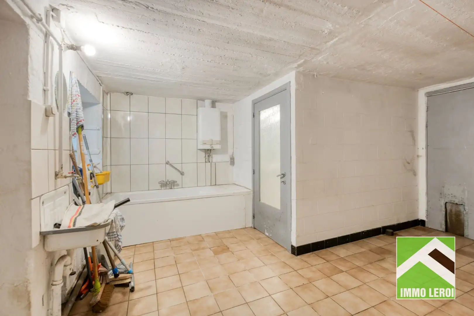 Landelijk gelegen woning met grote veranda en ruime tuin foto 11
