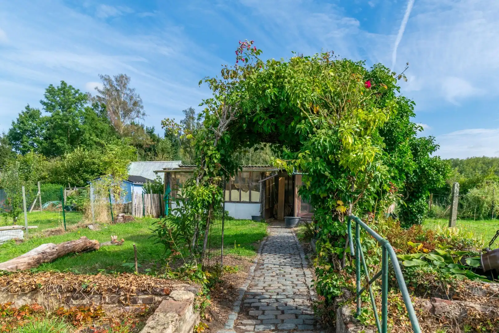 RUIME WONING MET 3 SLAAPKAMERS, GARAGE & TUIN ! foto 10