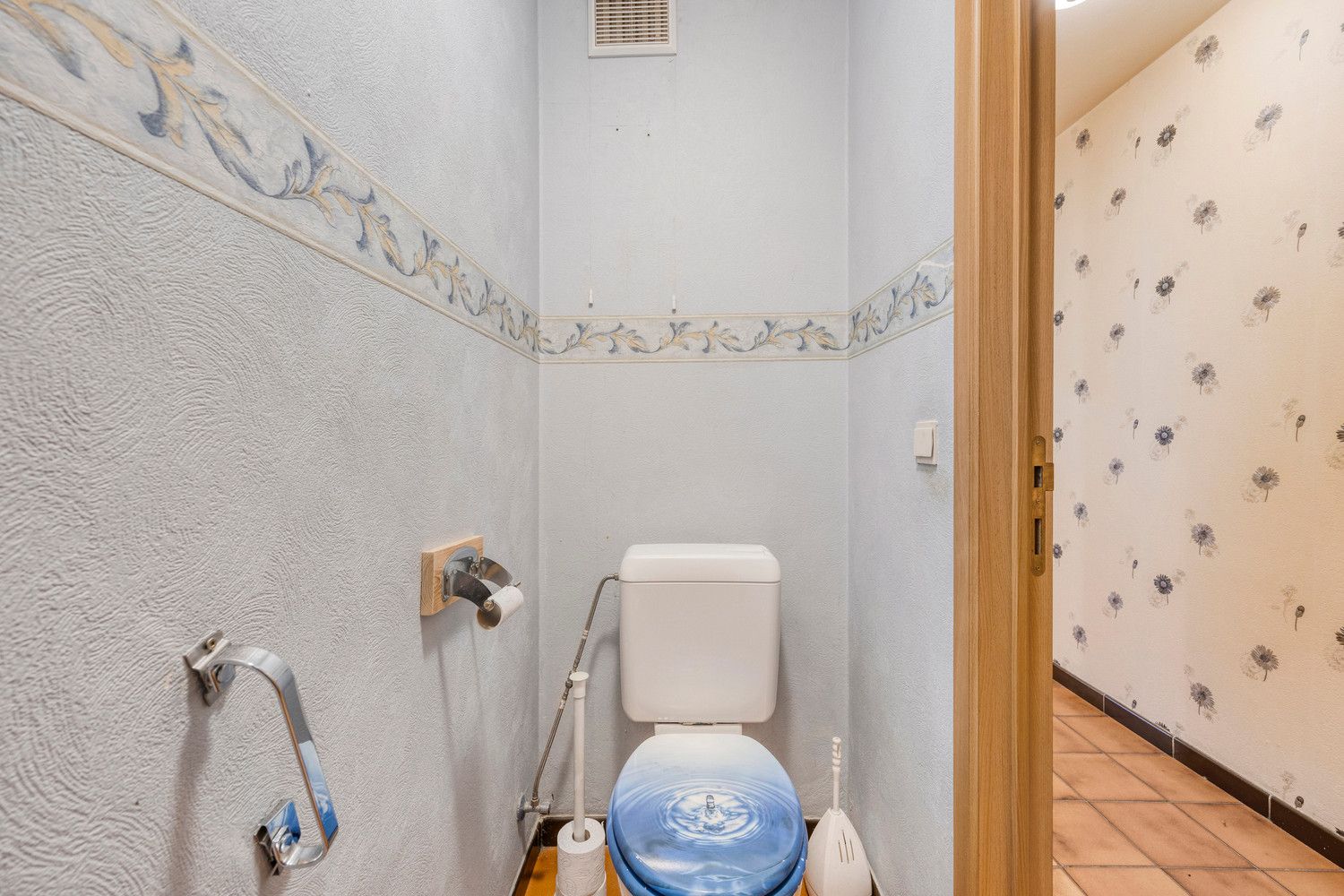 GELIJKVLOERS APPARTEMENT MET 3 SLAAPKAMERS EN INPANDIGE GARAGE TE HALEN! foto 11