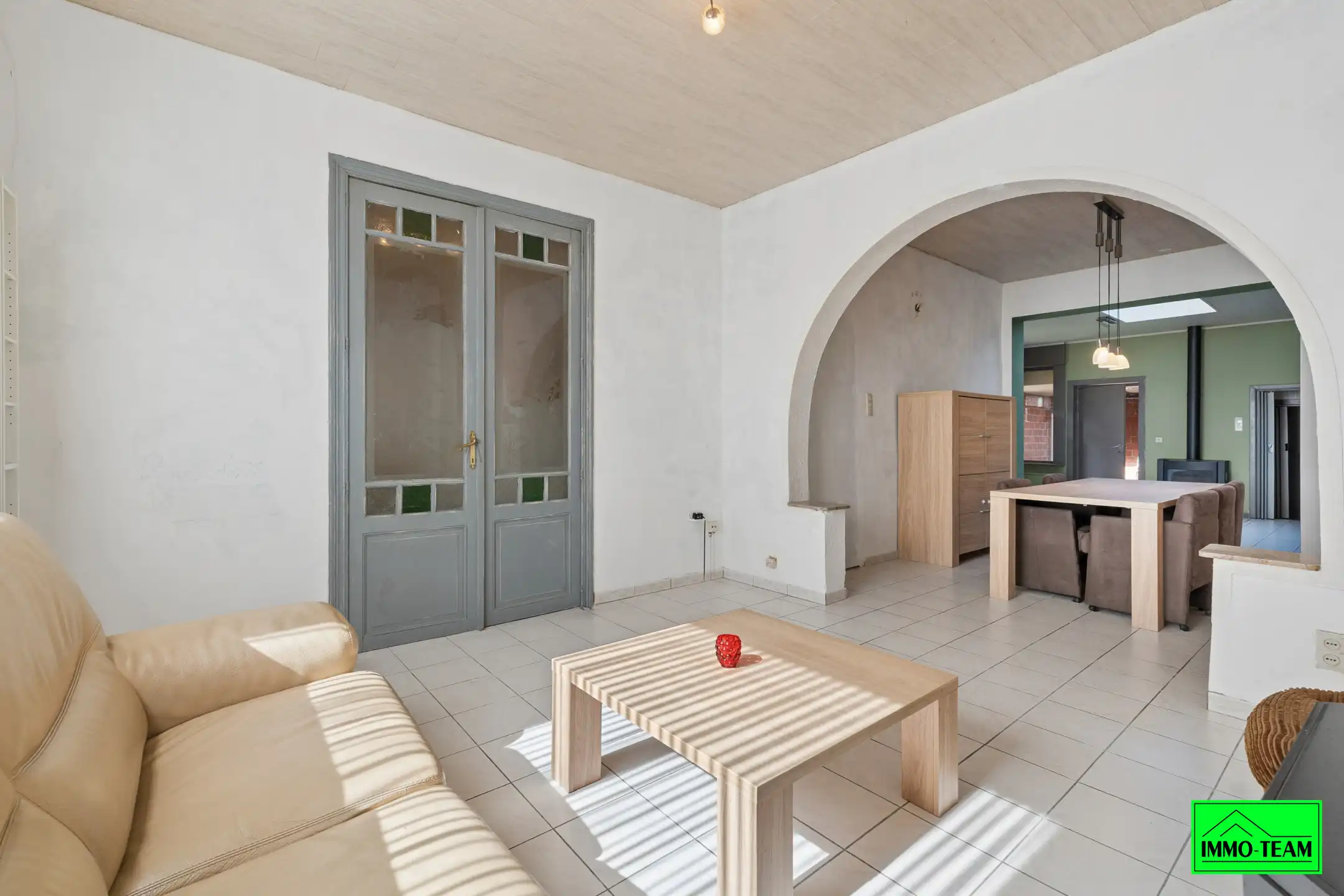 Deels gerenoveerde gezinswoning met potentieel  foto 4