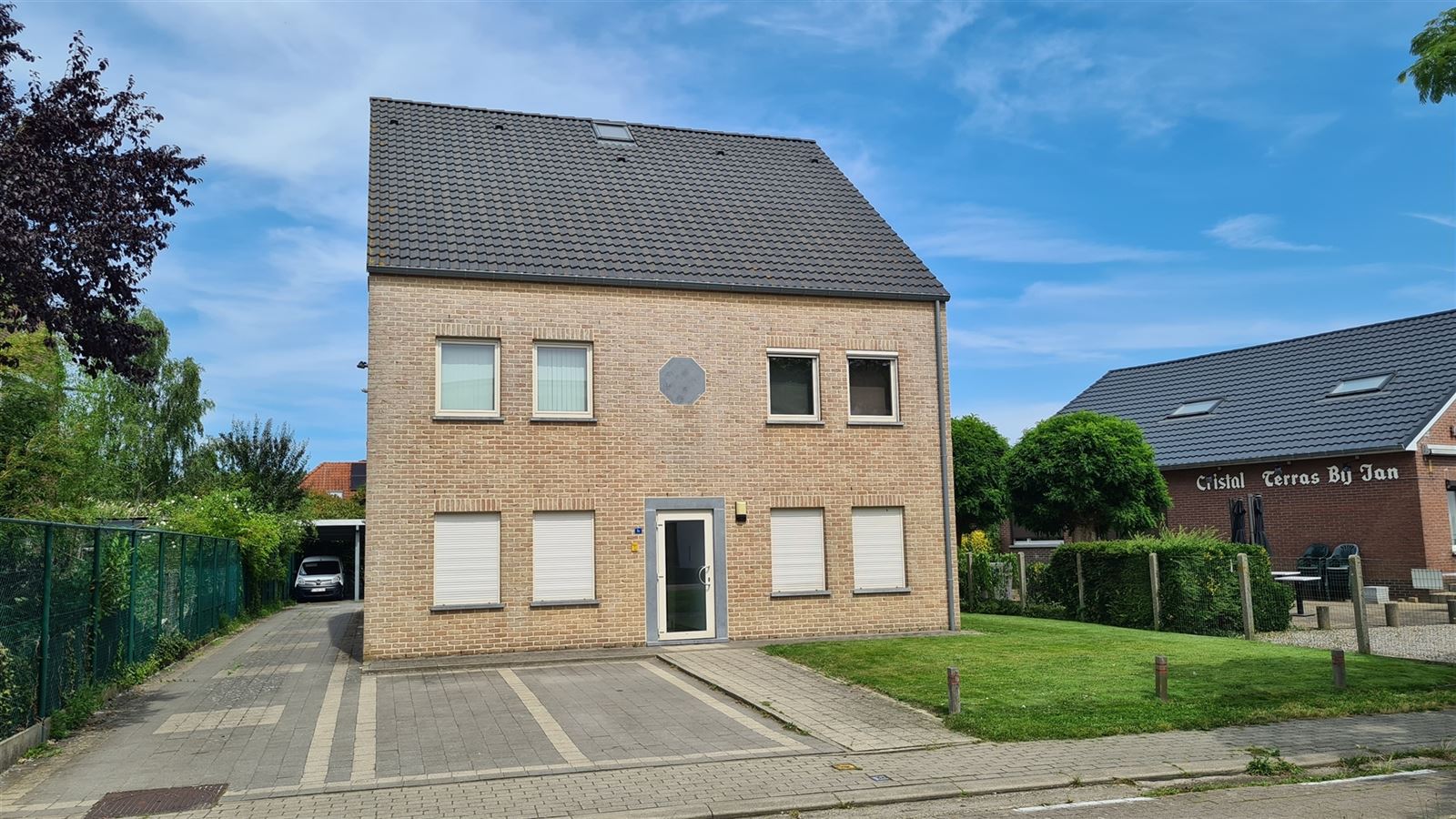 Comfortabel duplexappartement met terras en carport in het centrum van Beverst foto 1