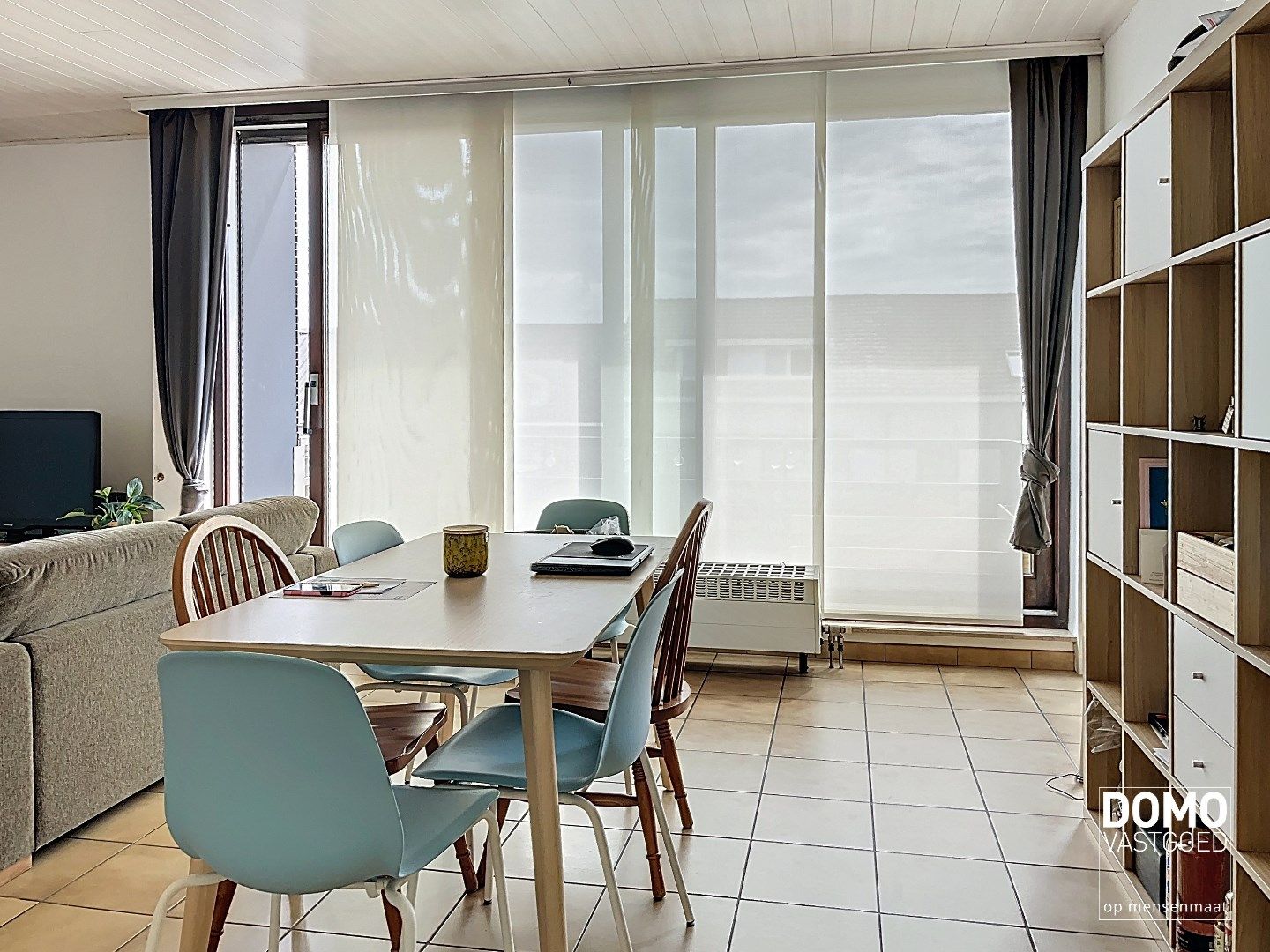 RUIM APPARTEMENT MET 2 SLAAPKAMERS, ZUIDGERICHT TERRAS EN AIRCO foto 4