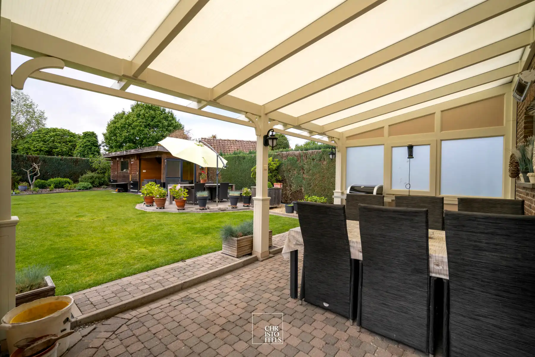 Ruime gezinswoning met tuin op een perceel van 876 m2 foto 5