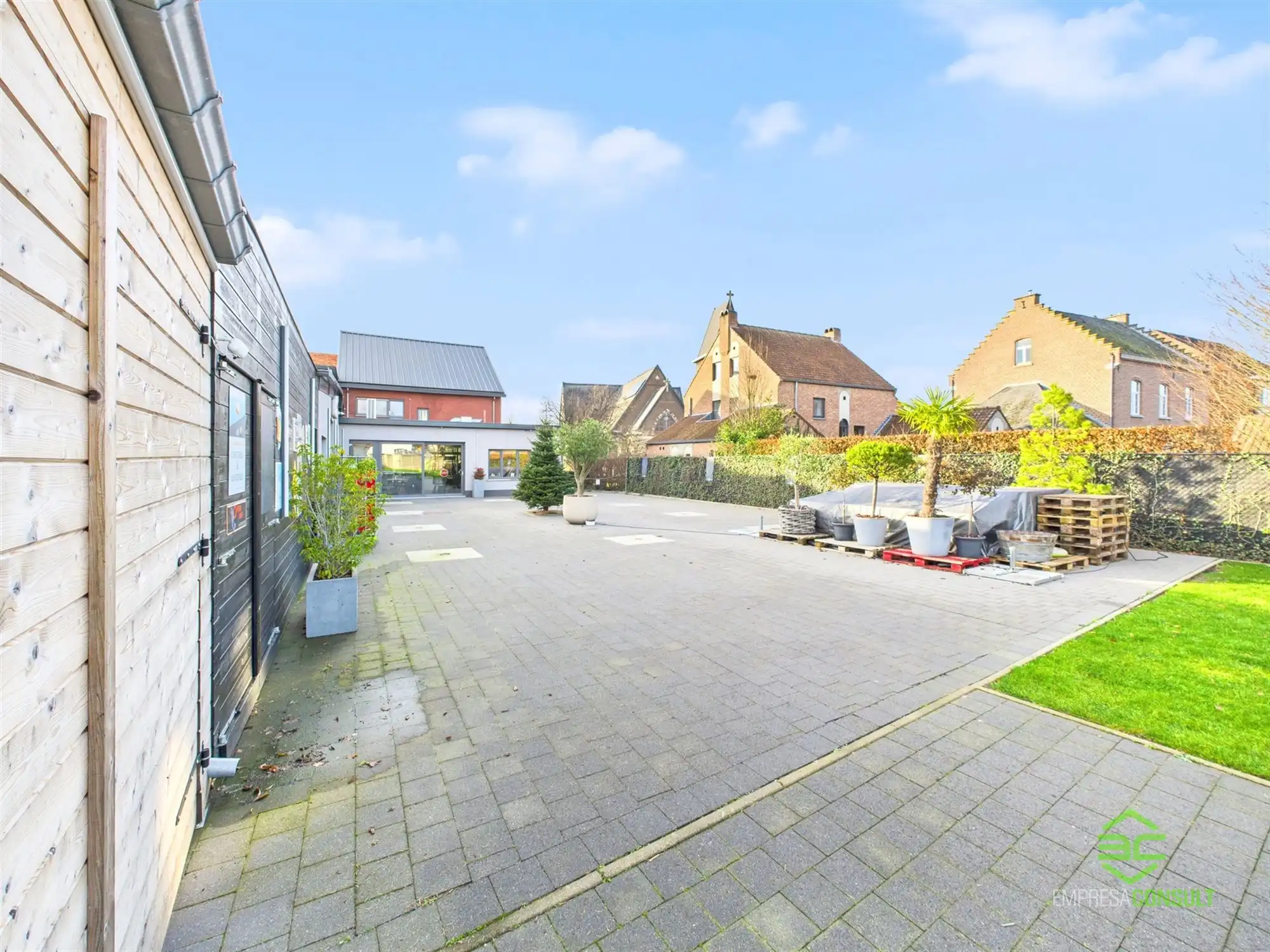 Instapklaar restaurant op een topligging in Schulen! foto 28