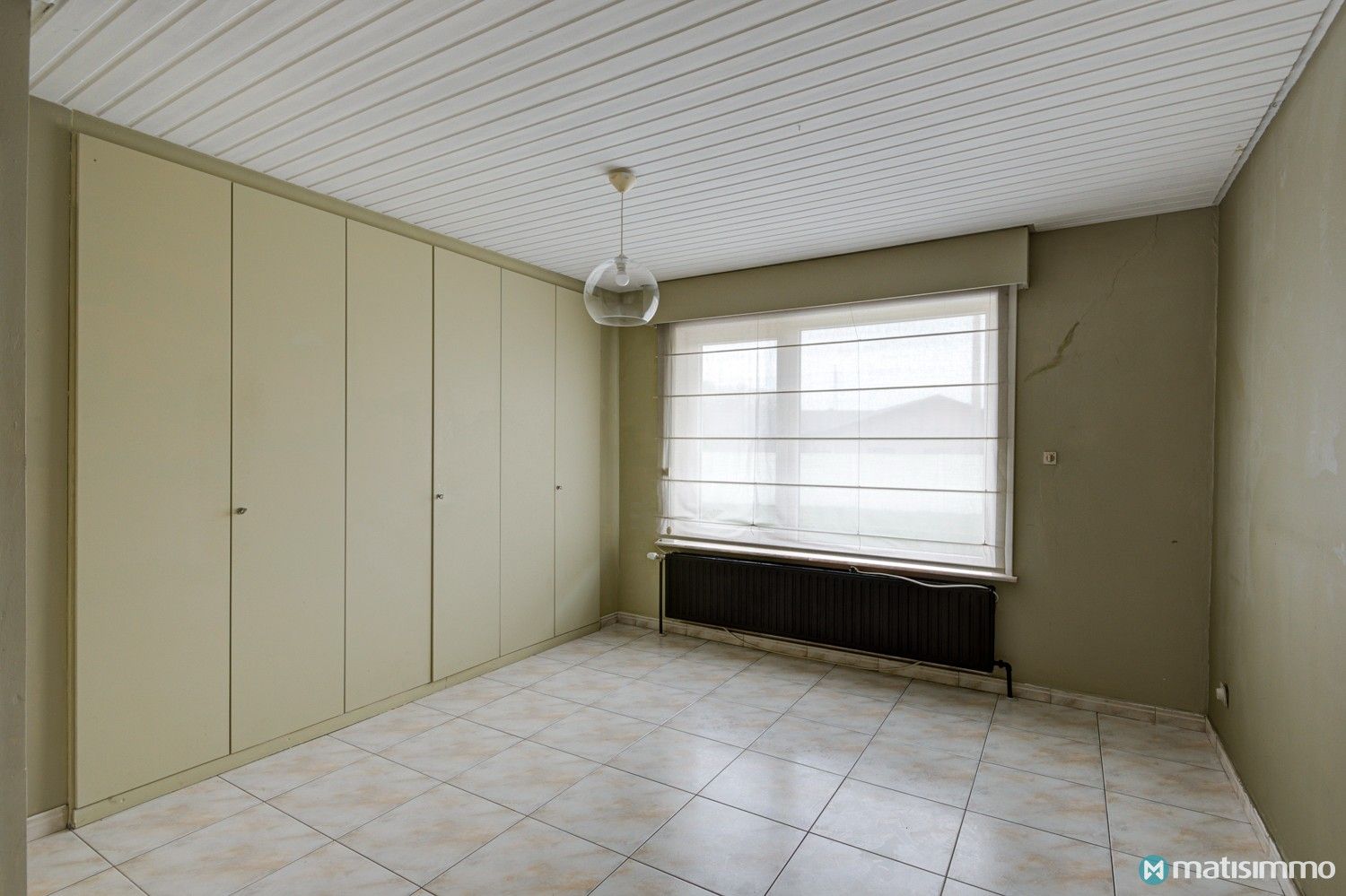 VRIJSTAANDE, GELIJKVLOERSE GEZINSWONING MET 3 SLAAPKAMERS EN INPANDIGE GARAGE TE HOUTHALEN foto 11