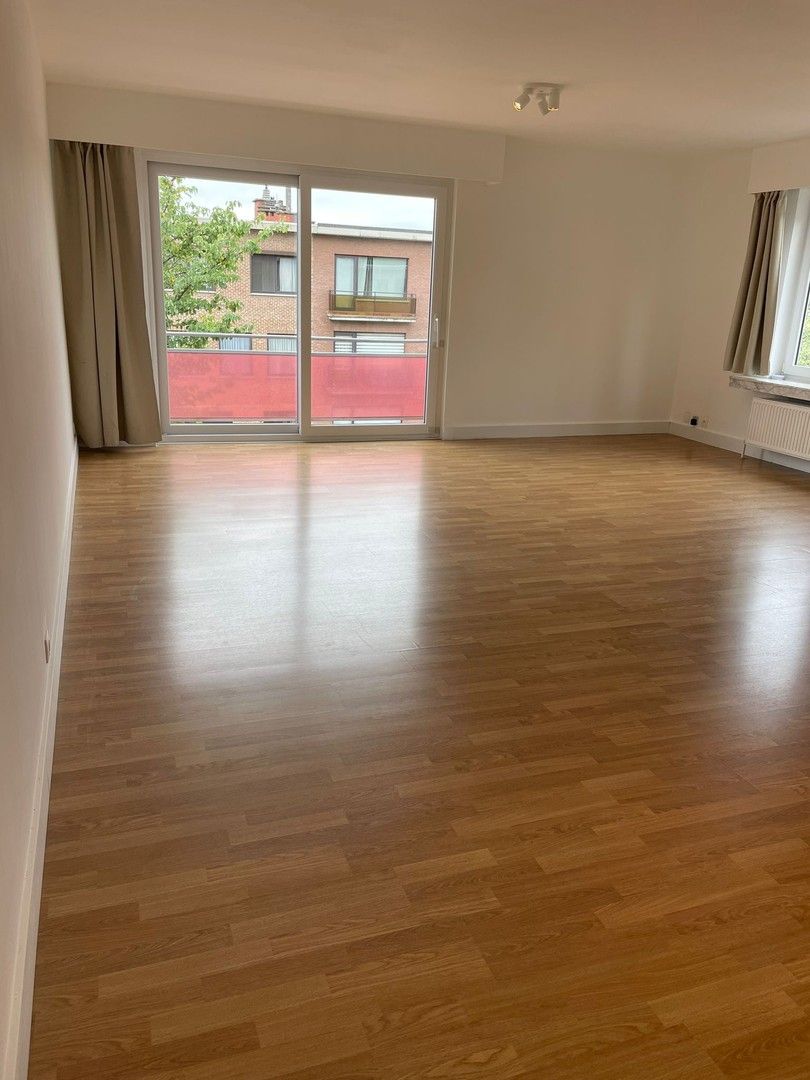 Appartement met 2 slaapkamers, terras én garagebox. foto 4
