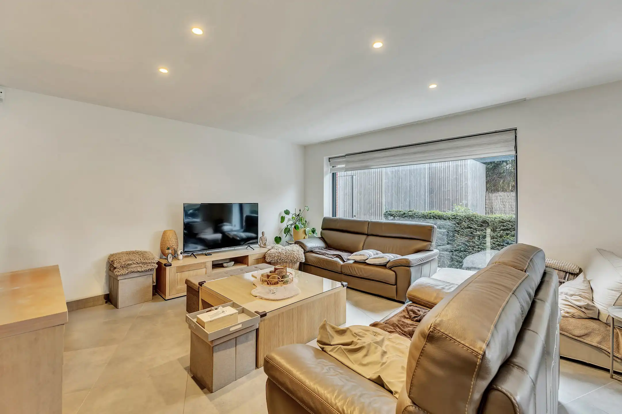 Instapklaar gelijkvloers appartement in Hofstade foto 2