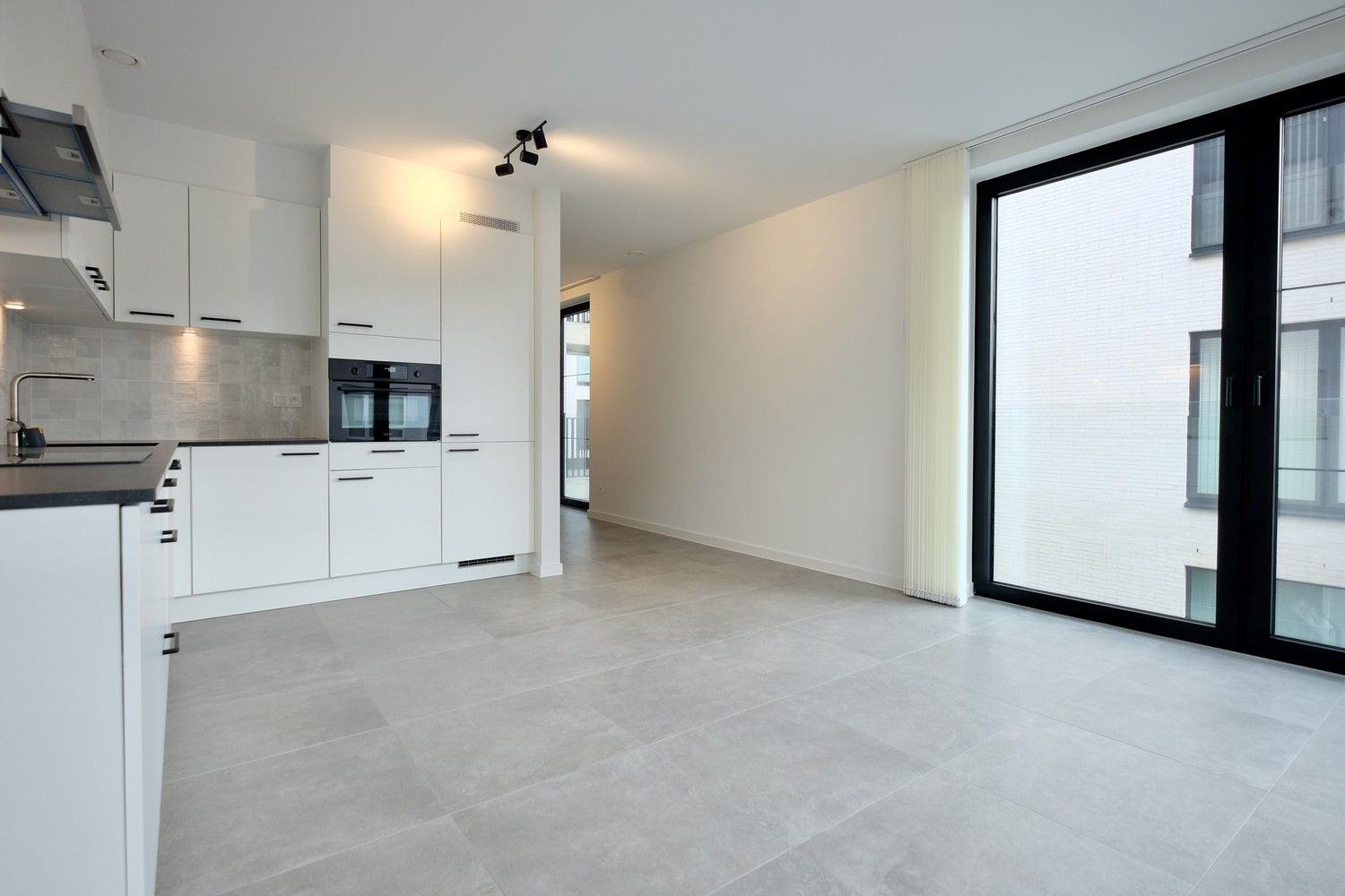 Prachtig nieuwbouw appartement TE HUUR foto 10