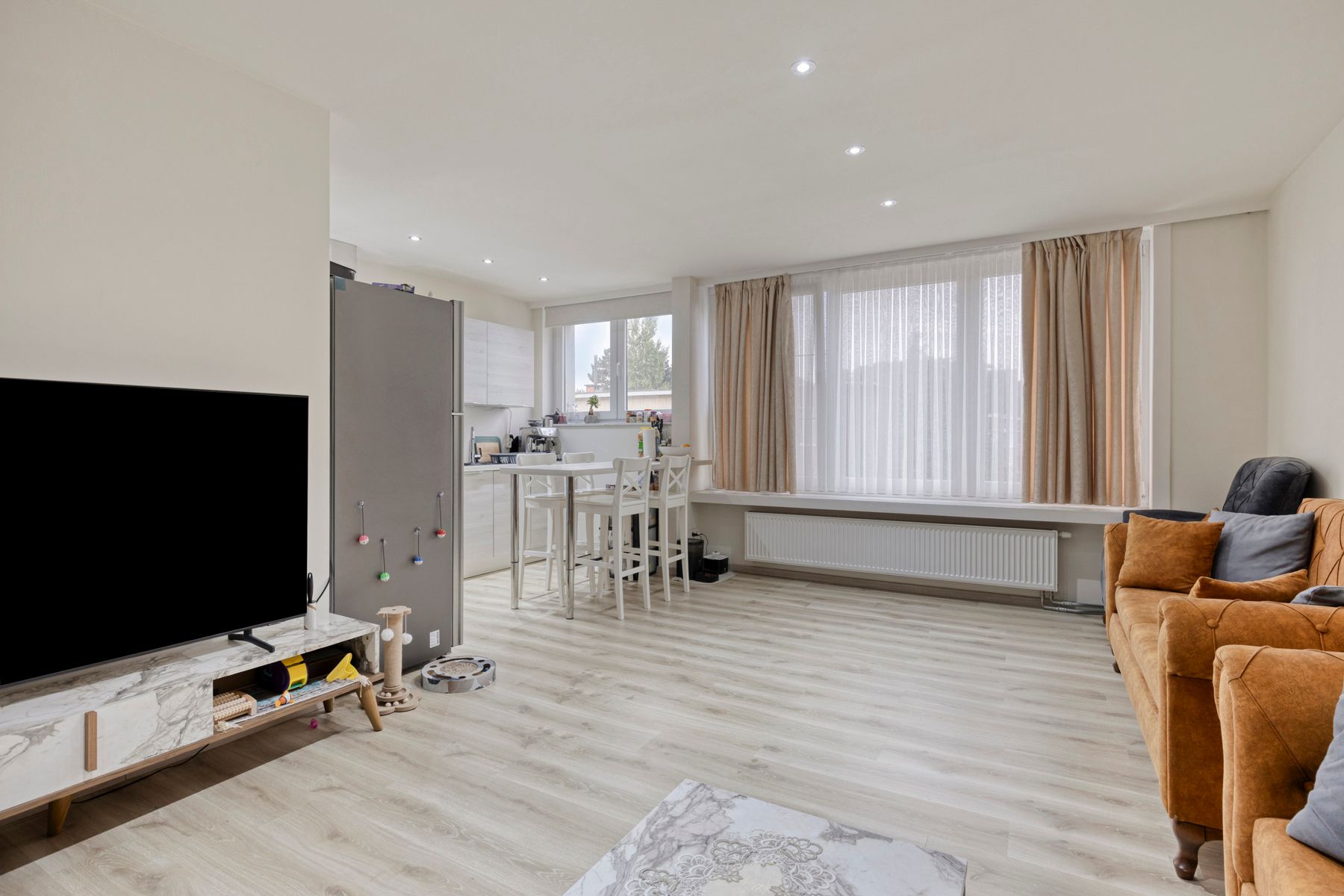 Instapklaar appartement met twee slaapkamers in Berchem. foto 5