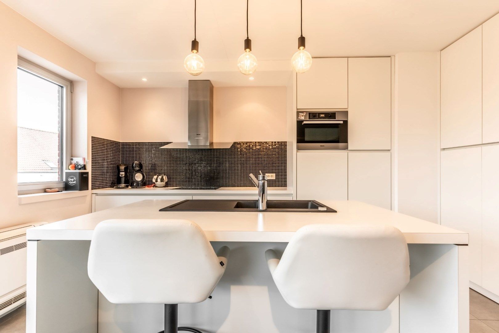 Gezellig en recent appartement op centrale ligging te Varsenare foto 6