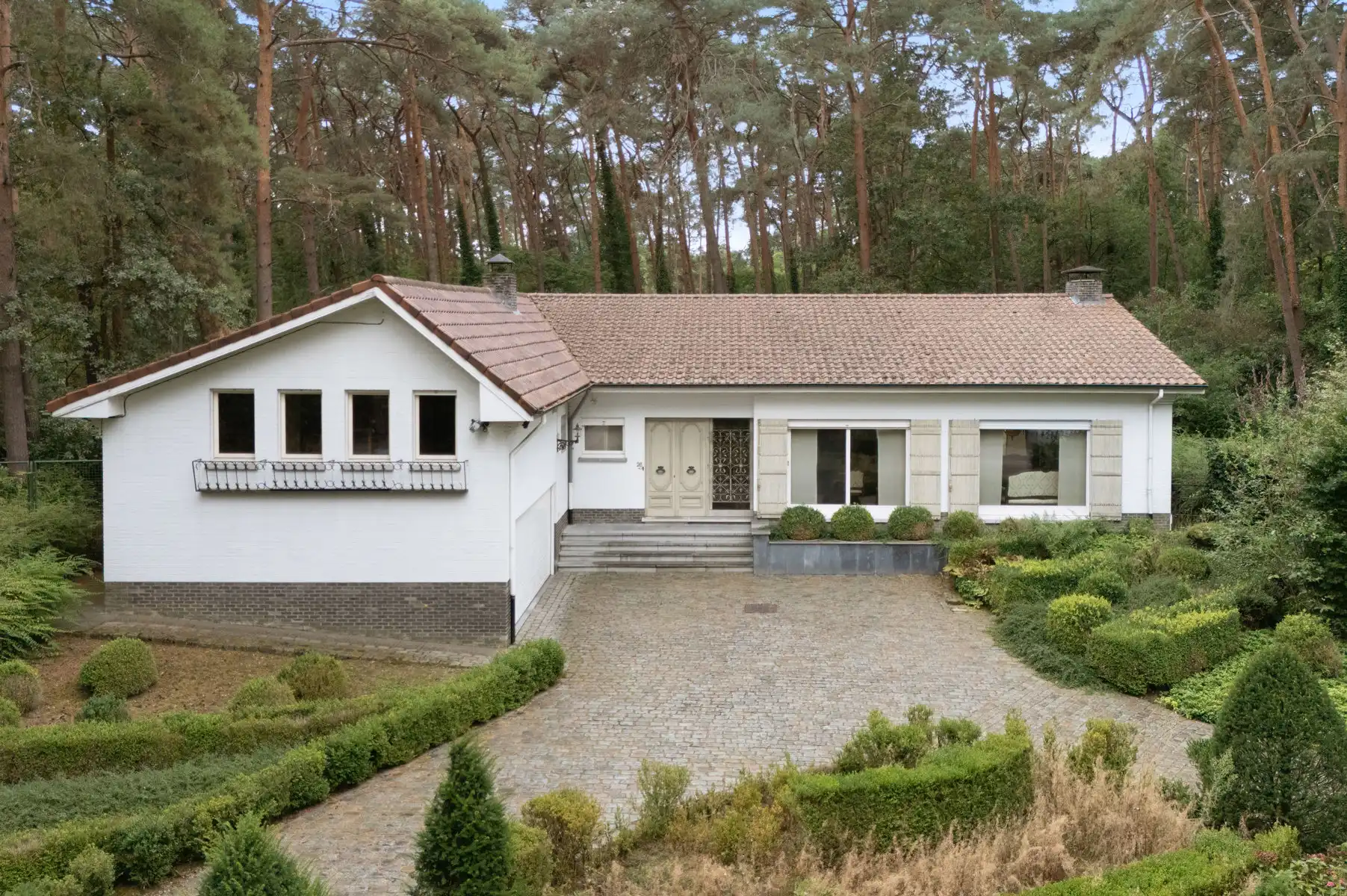 Hoofdfoto van de publicatie: Tijdloze villa op 3.114 m2 te KEERBERGEN