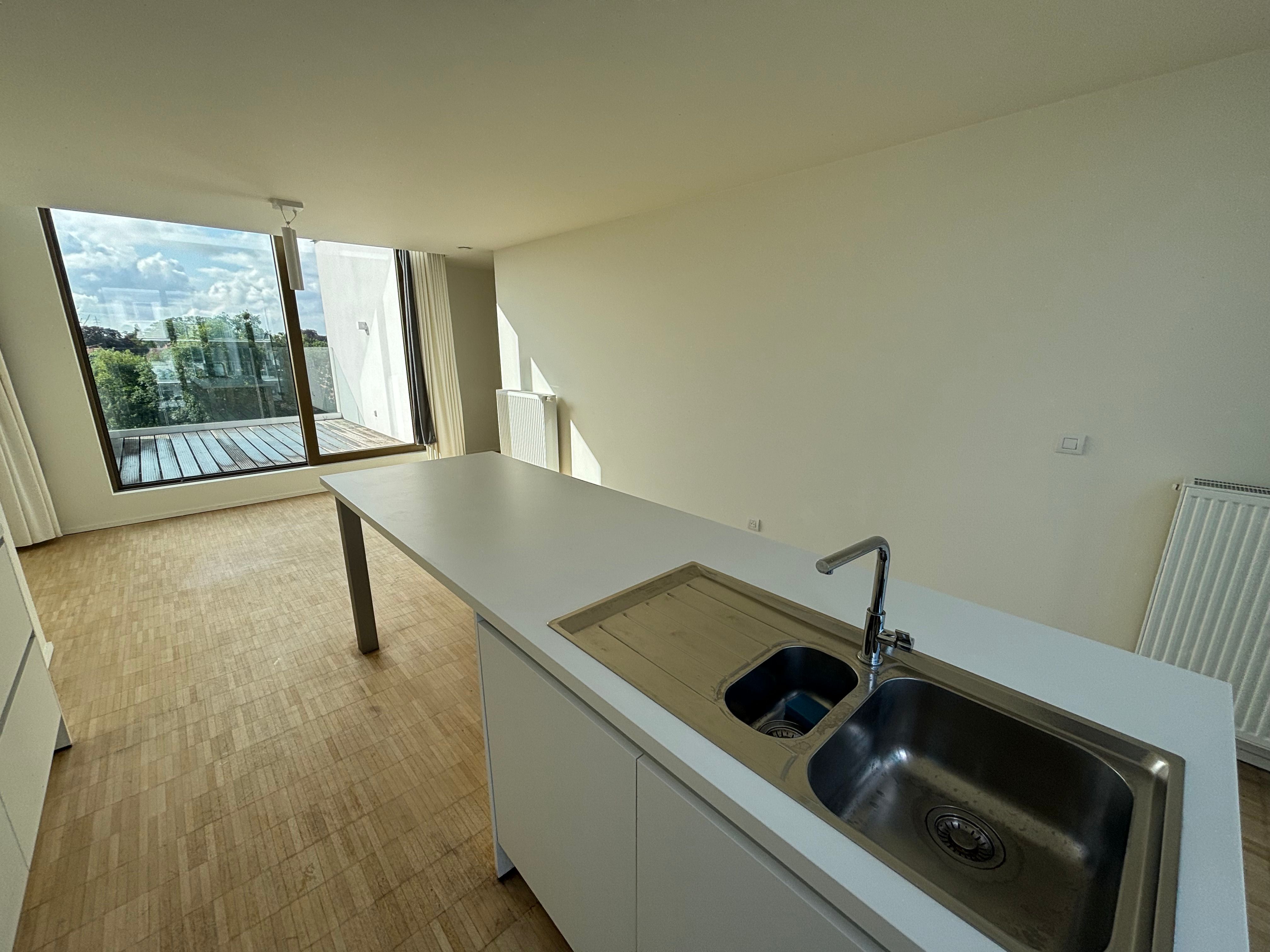 Lichtrijke, moderne en energiezuinige penthouse te koop in Roeselare foto 6