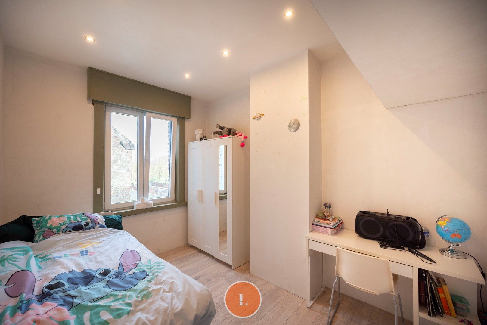 Te koop ruime half open woning met uitweg te Menen. foto 15