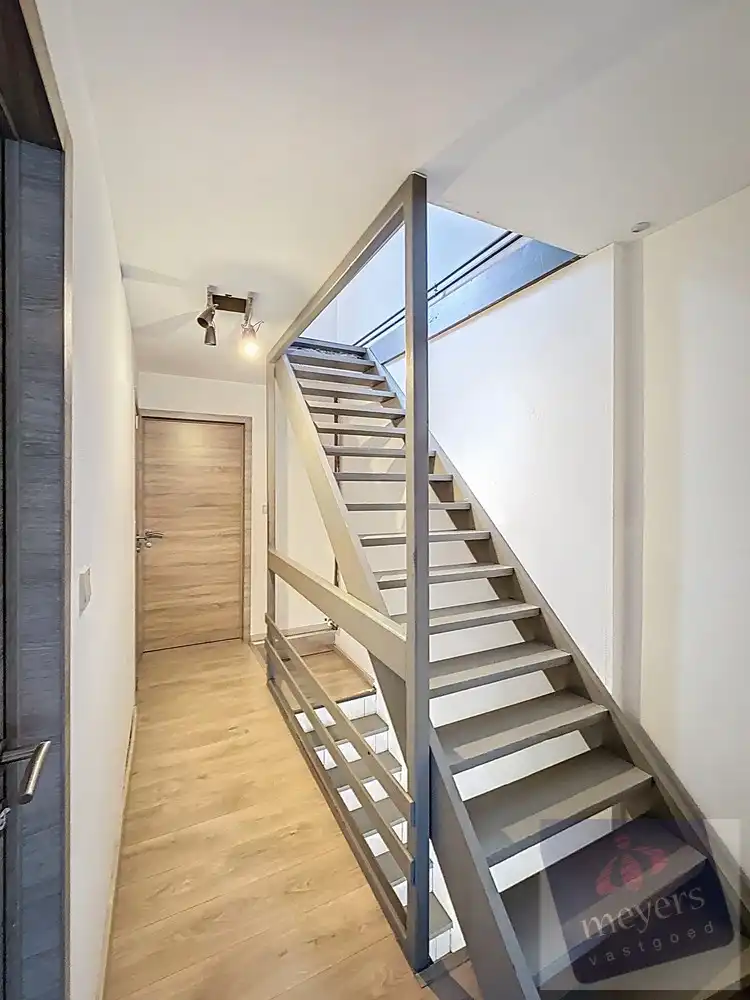 Instapklare woning met tuin en terras foto 7