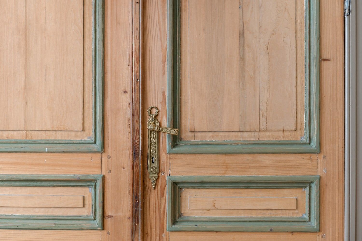 Prachtig herenhuis met 4 slaapkamers en tuin in Wijnegem! foto 6