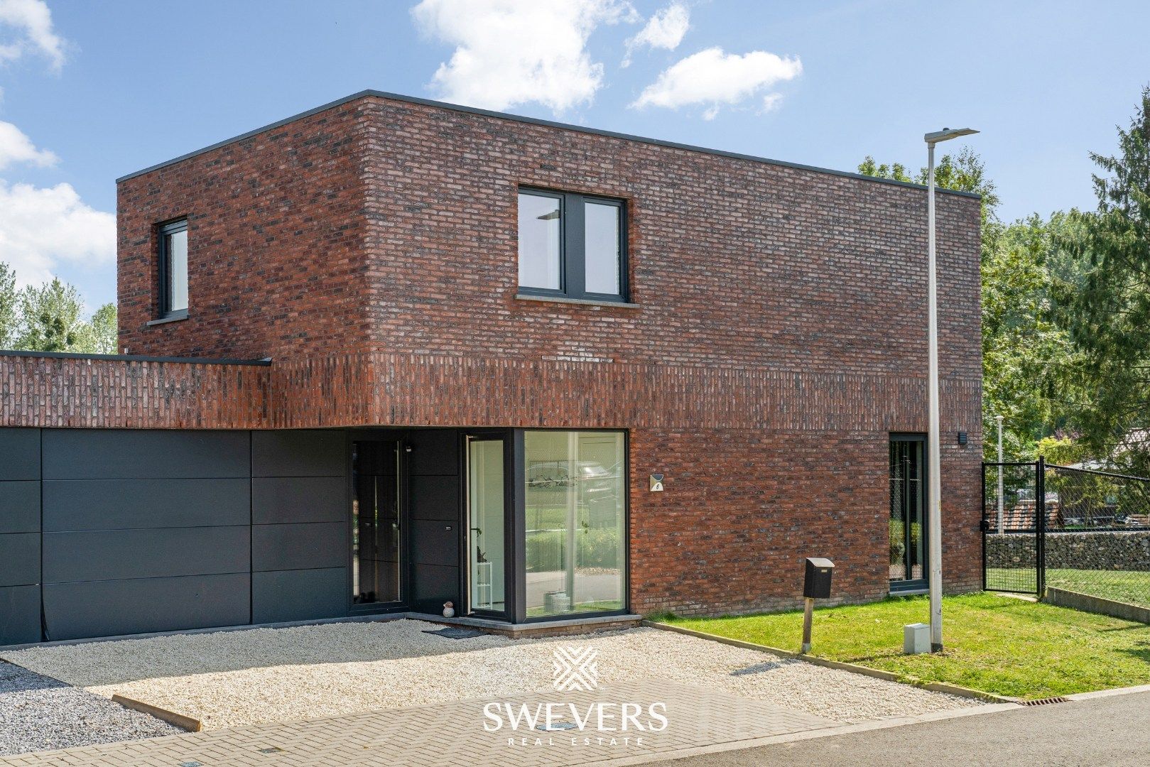 Recente, instapklare en energiezuinige woning op rustige straat te Kortessem foto 28