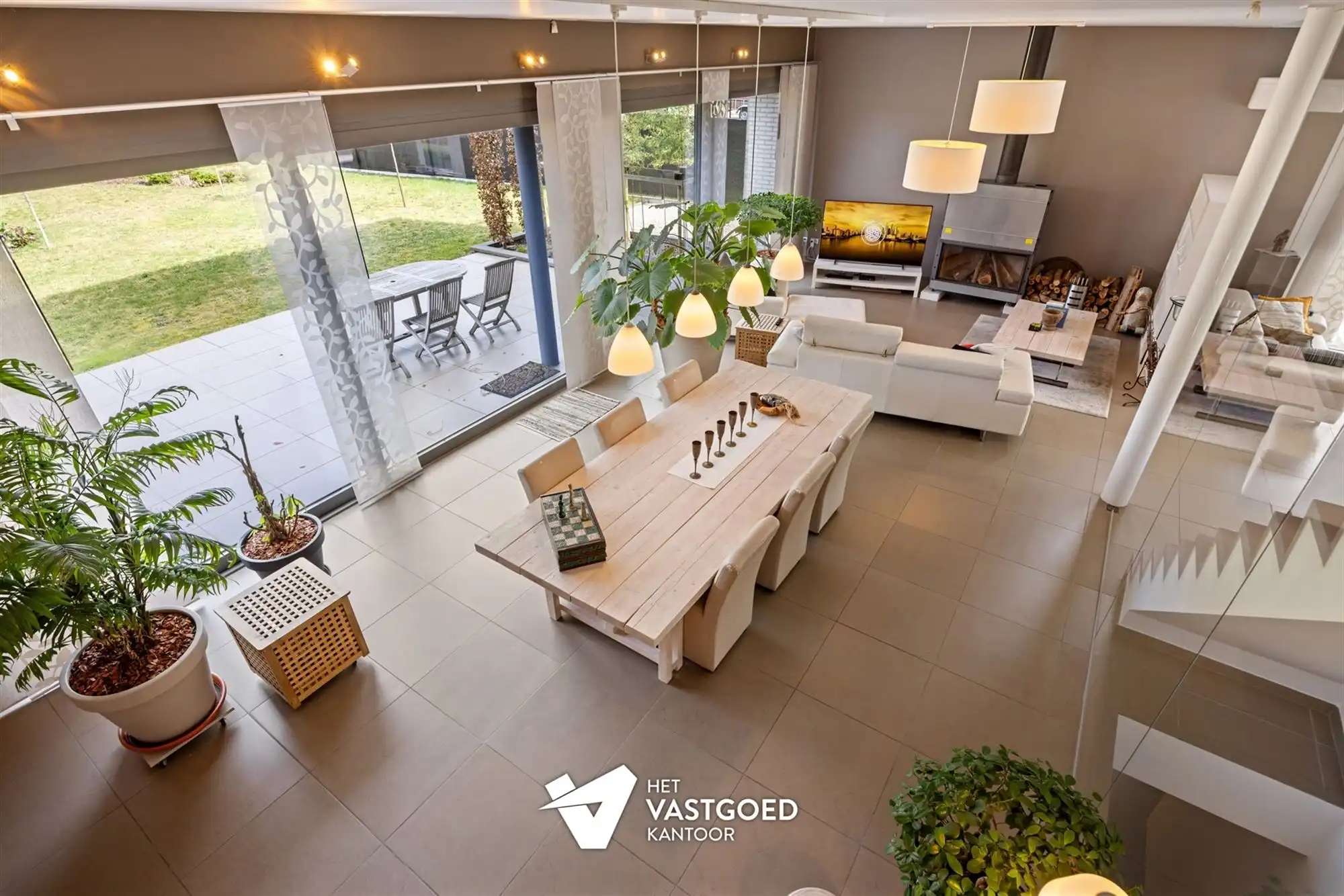 PRACHTIGE, RUIME EN ENERGIEZUINIGE WONING OP MOOI PERCEEL foto 4