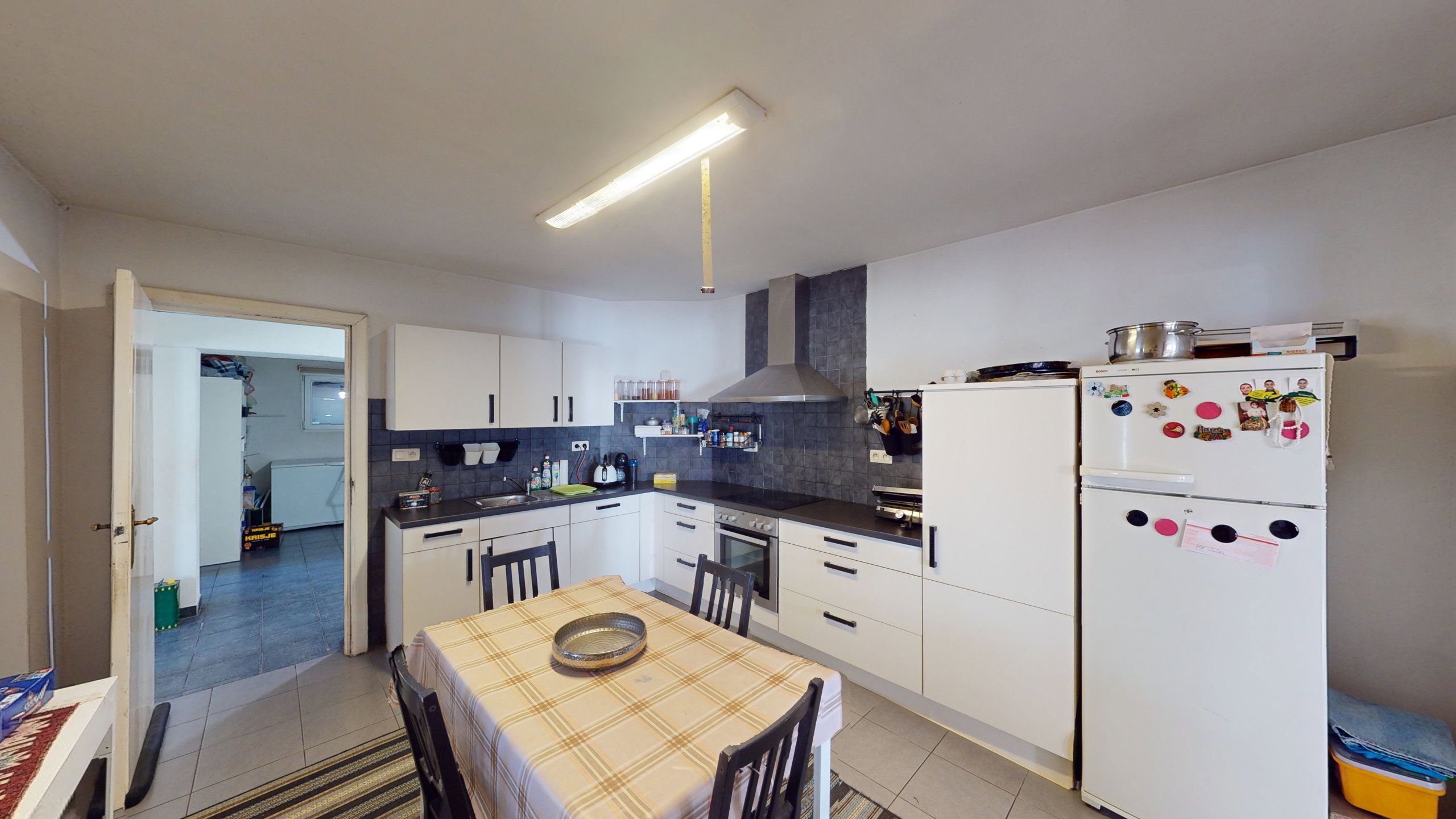 Half open gezinswoning, centraal gelegen, met 3 slaapkamers! foto 9