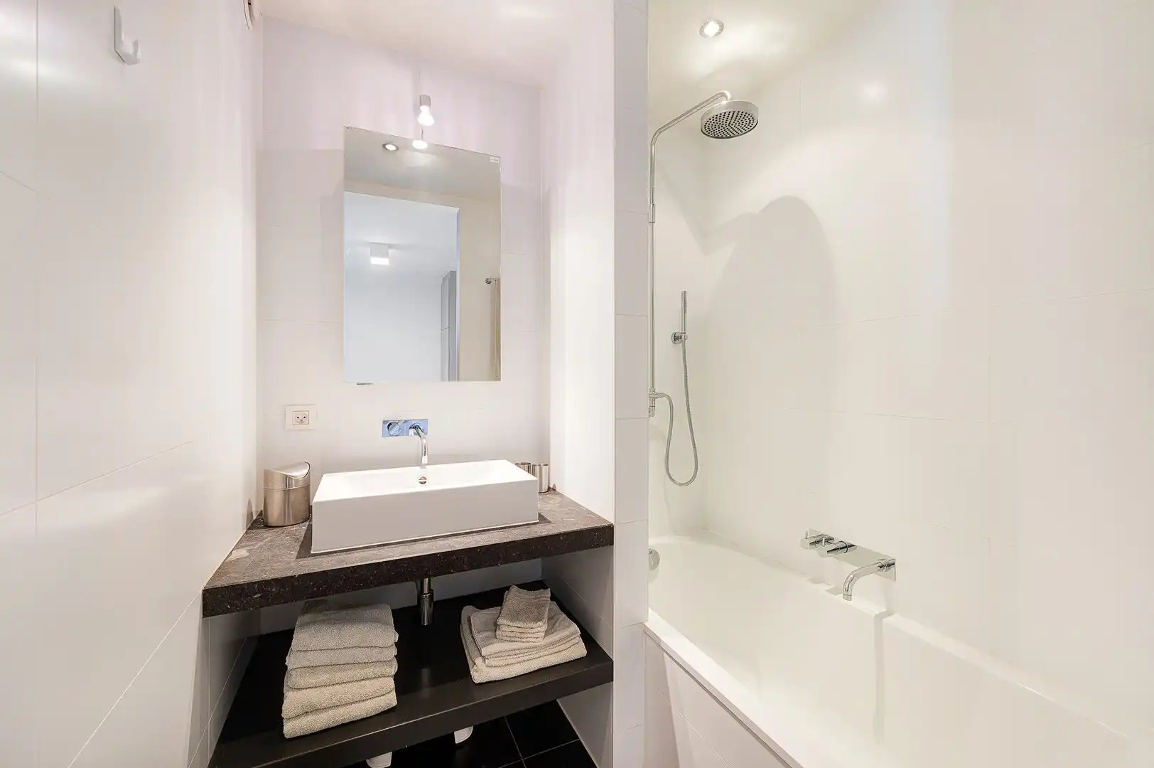 Modern appartement met 2 slaapkamers op centrale ligging. foto 11