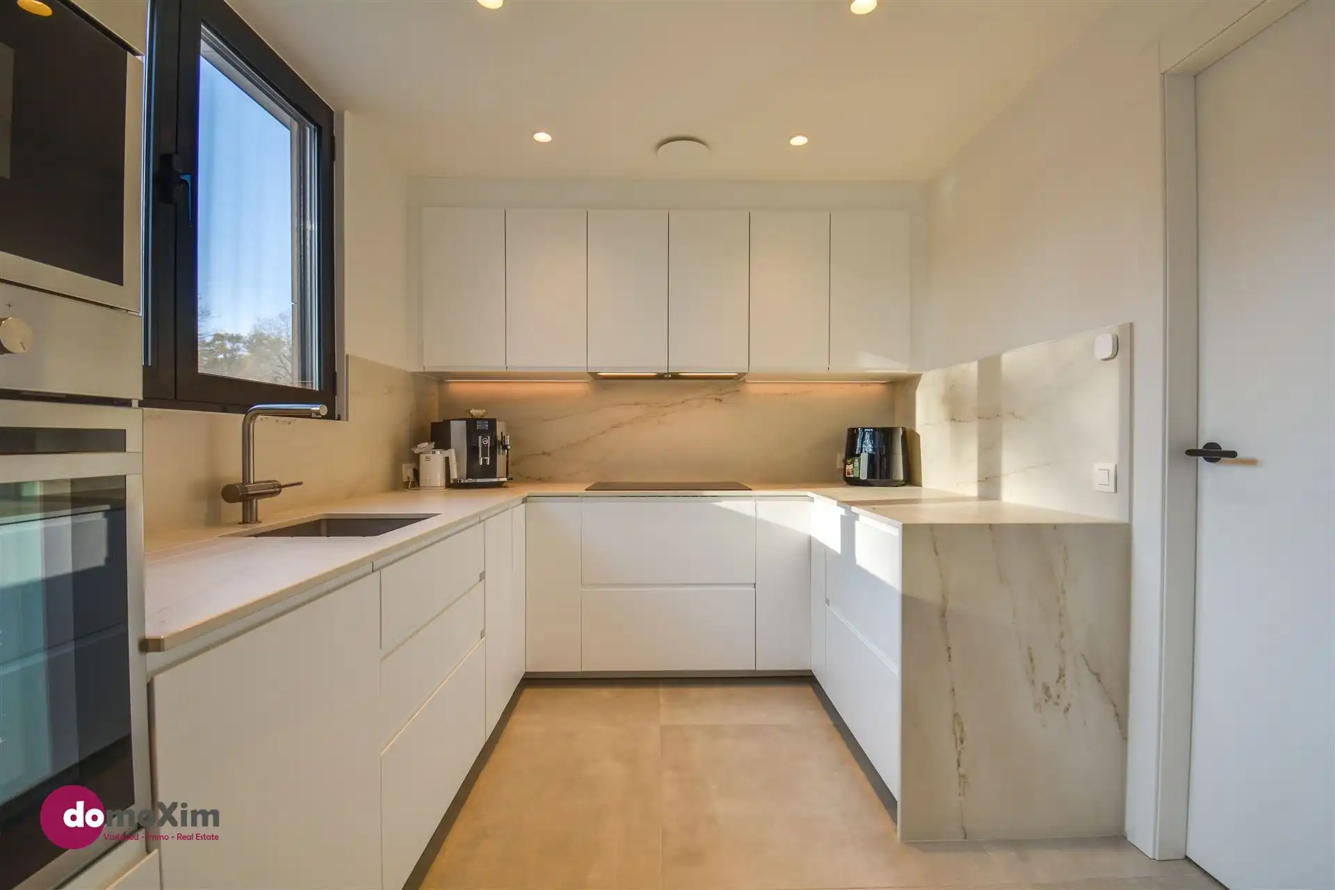 Hoogwaardig afgewerkte, instapklare bungalow in residentiële wijk Lievekensbossen foto 9