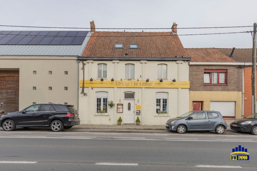 Restaurant met woonst te koop langs verbindingsweg in Waregem foto 1