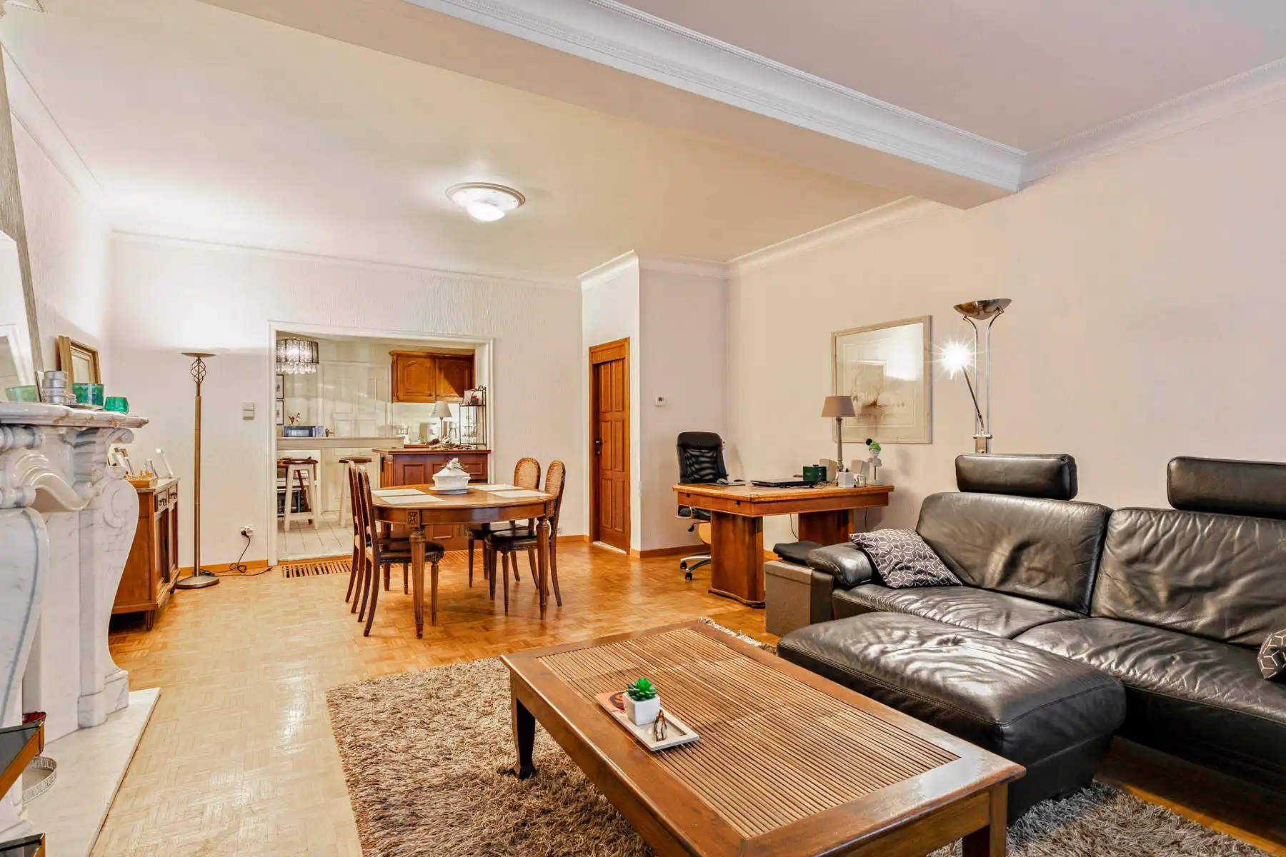 In de dorpskern van Neeroeteren gelegen halfvrijstaande woning met 2 slaapkamers. foto 5