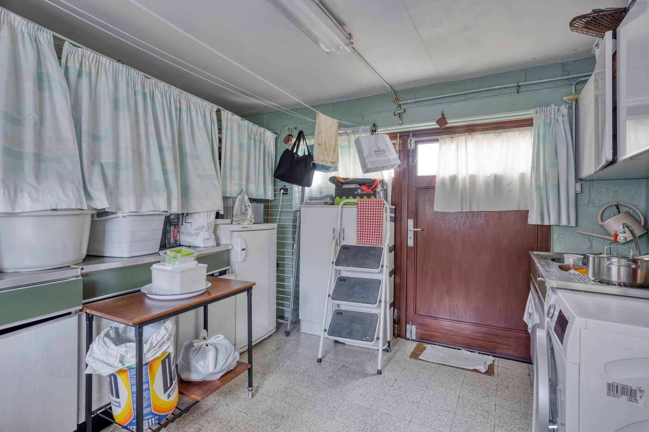 Ruime, op te frissen woning met vier slaapkamers foto 10