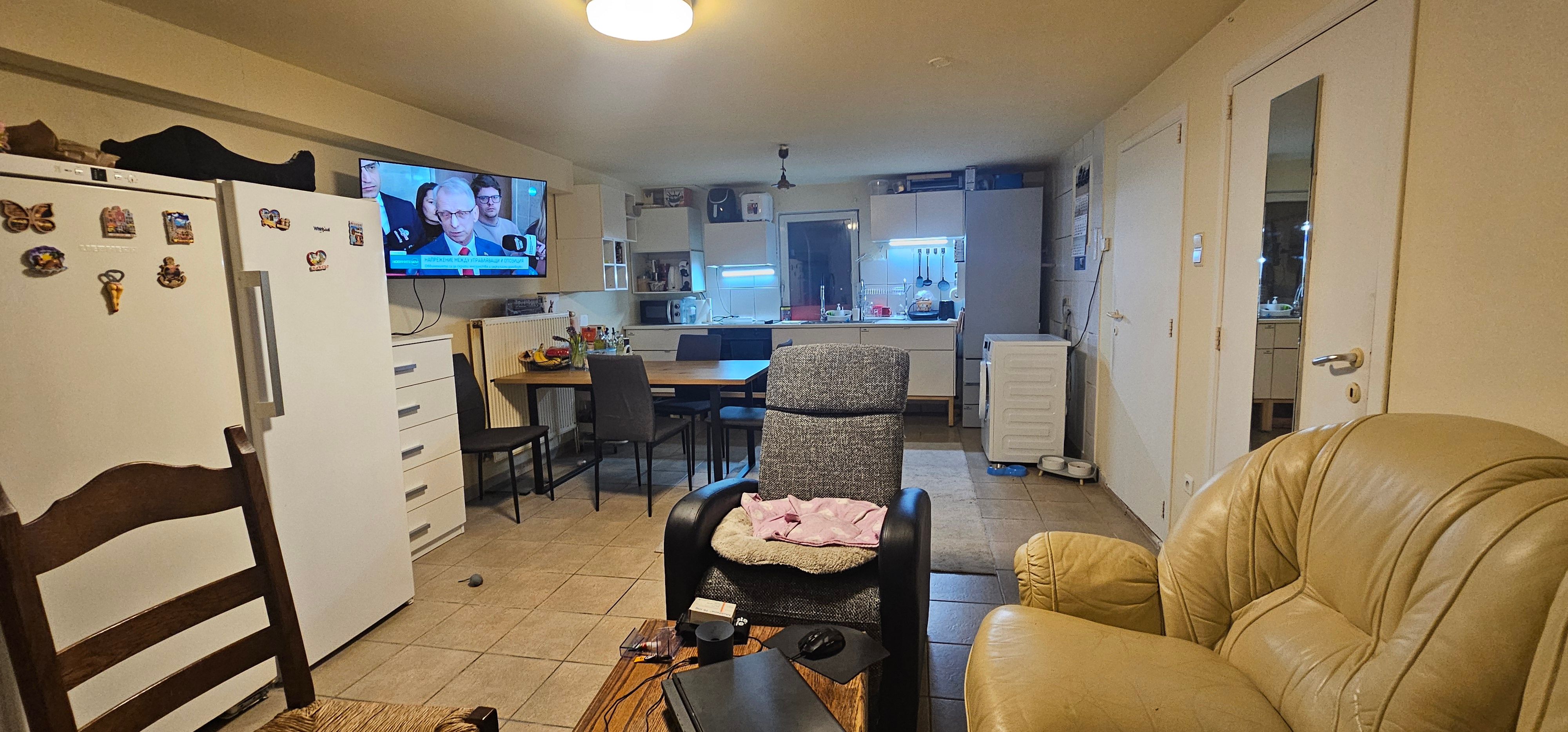 Opbrengstpand met handelspand  (op te delen in 2 appartementen) en 6 (8) appartementen op de eerste en tweede verdieping te koop. foto 8