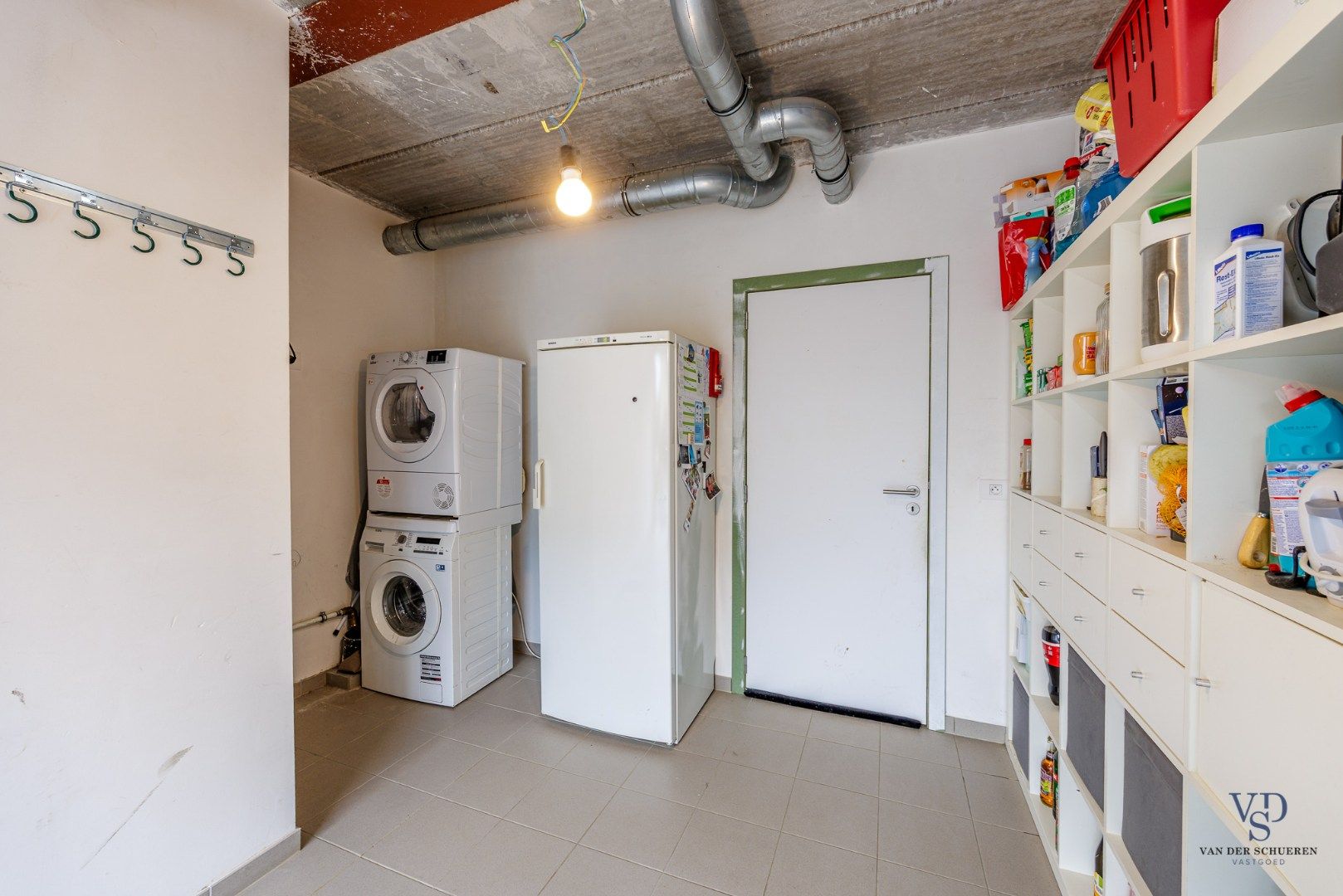 Recente, quasi-nieuwbouwwoning – instapklaar en energiezuinig (BEN) foto 29