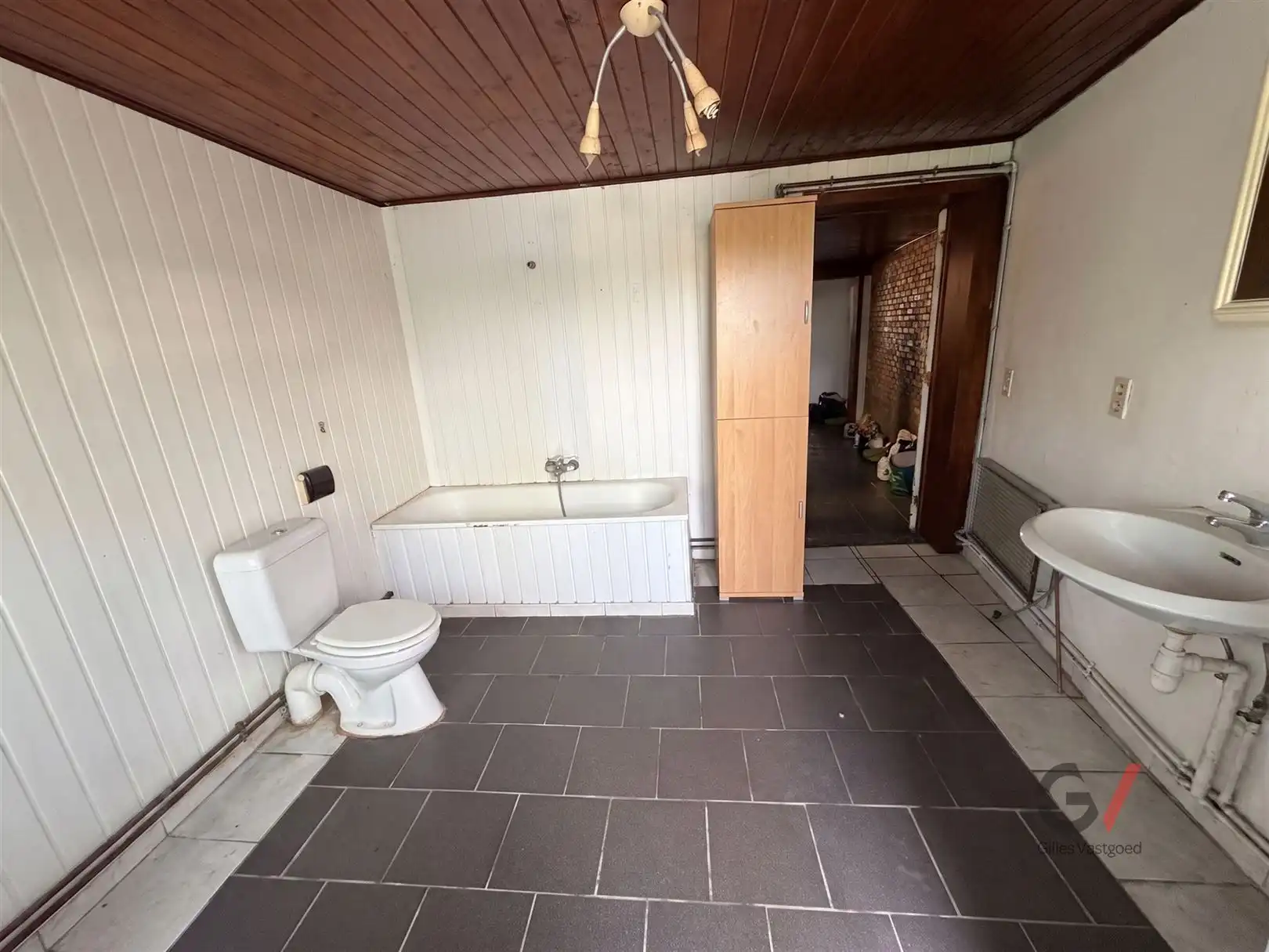 Te moderniseren woning in centrum Scherpenheuvel-Zichem foto 9