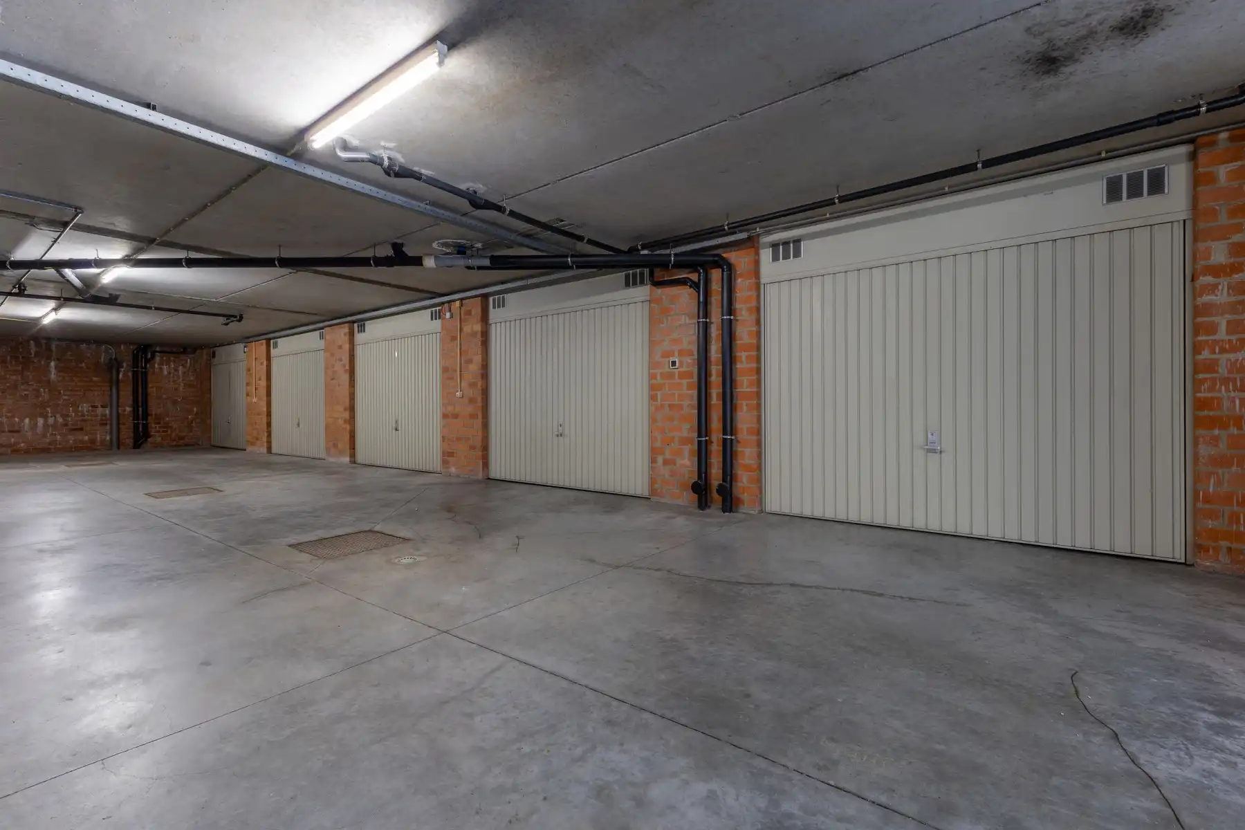 OPTIE Appartement in Laken met 2 kamers, 2 terrassen en garage foto 23