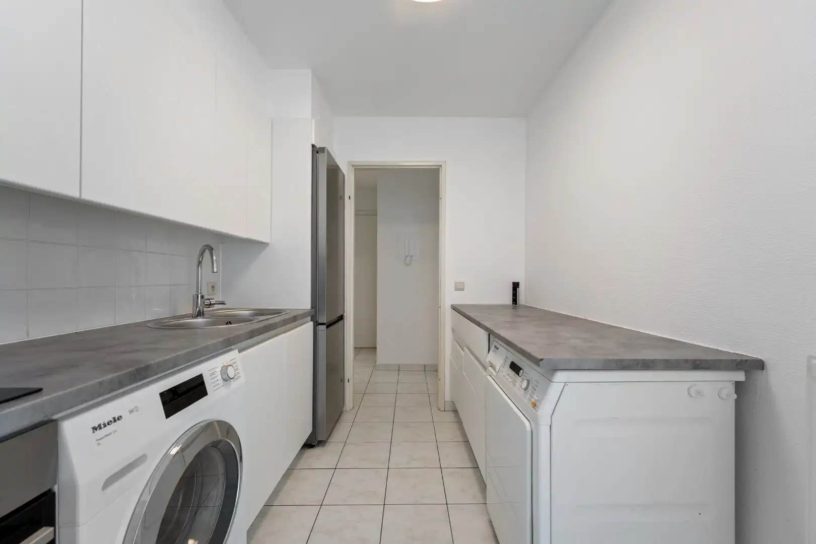 Leuk appartement in een rustige zijstraat van de Zeedijk foto 5