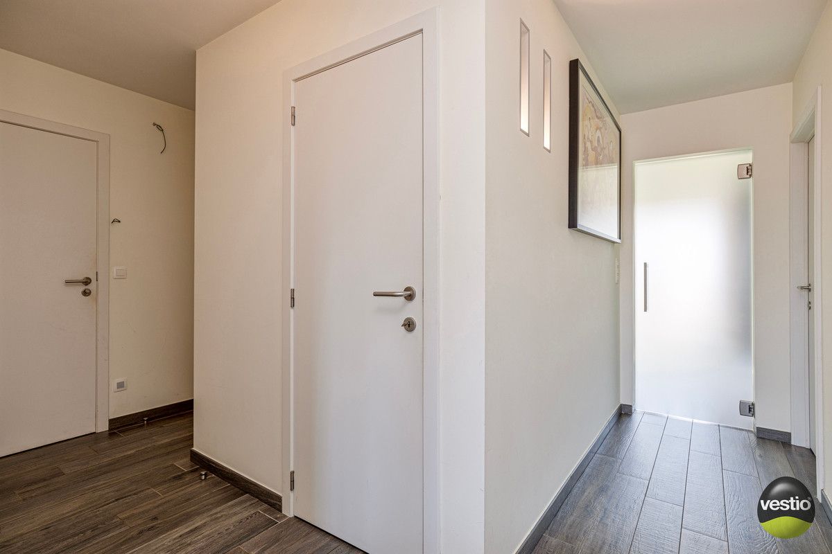 FLEXIBEL DUPLEX APPARTEMENT VAN 183M² MET 5 SLAAPKAMERS MET ZORG- EN WOONOPLOSSING NABIJ CENTRUM TONGEREN. foto 4