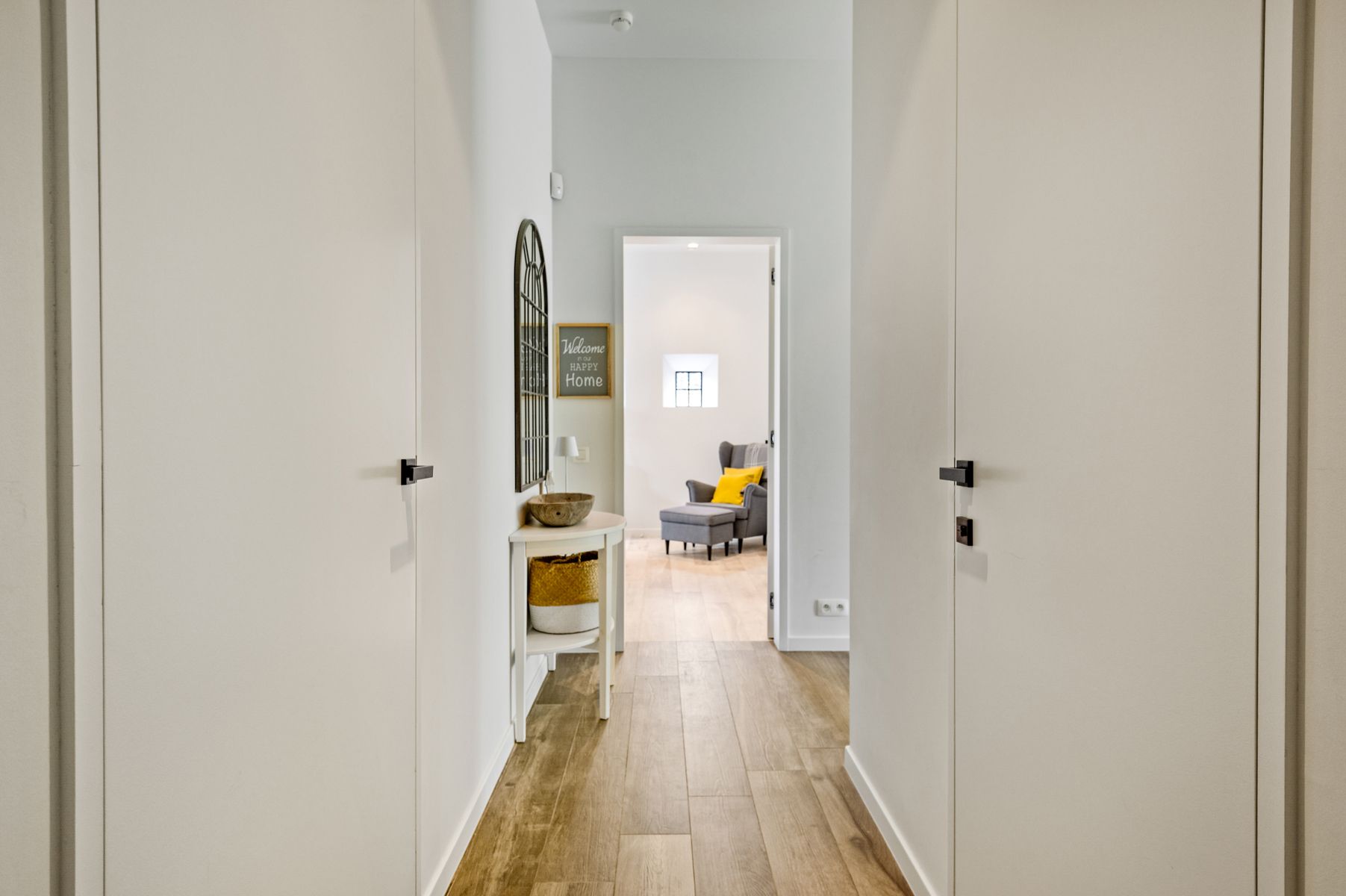 Luxe gelijkvloersapp. met ondergrondse parking en tuin. foto 15