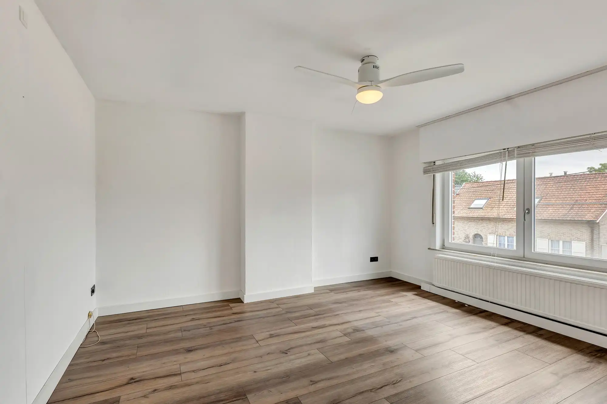 Goed onderhouden woning met garage en tuin foto 21