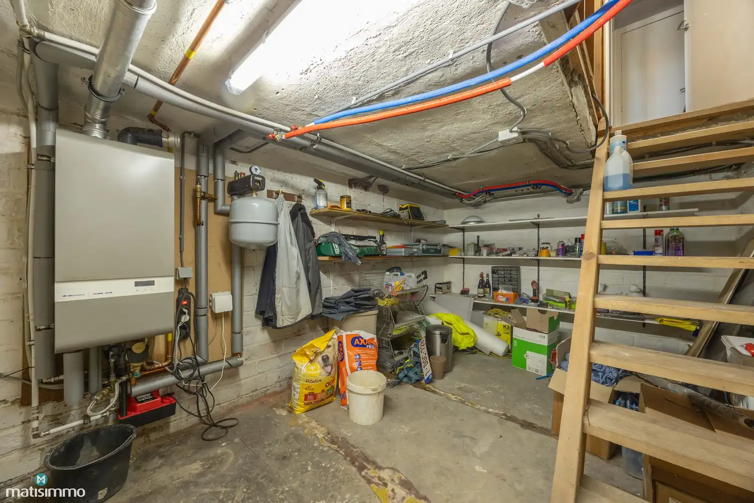GROTENDEELS GERENOVEERDE EN ENERGIEZUINIGE GEZINSWONING MET ZUIDGERICHTE TUIN VAN 832M² EN GARAGE VAN 73 M² foto 27