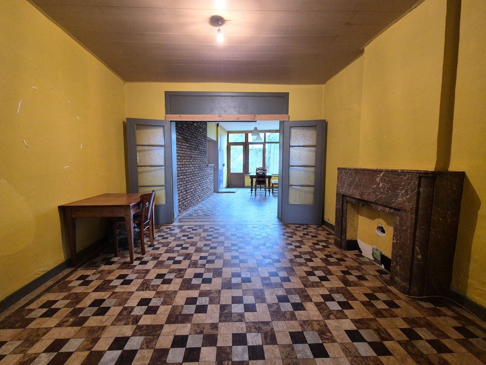 Interessante opbrengsteigendom met 4 units vlakbij station foto 4