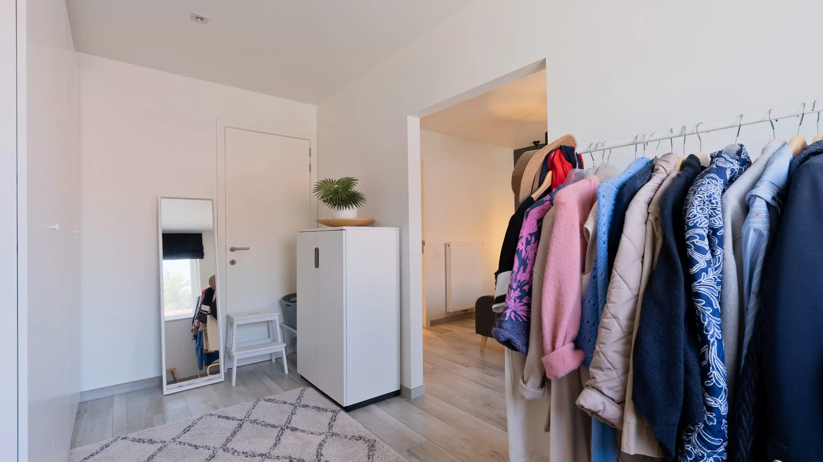Gezellig en lichtrijk 2-slaapkamerappartement met ruim terras en garagebox foto 15