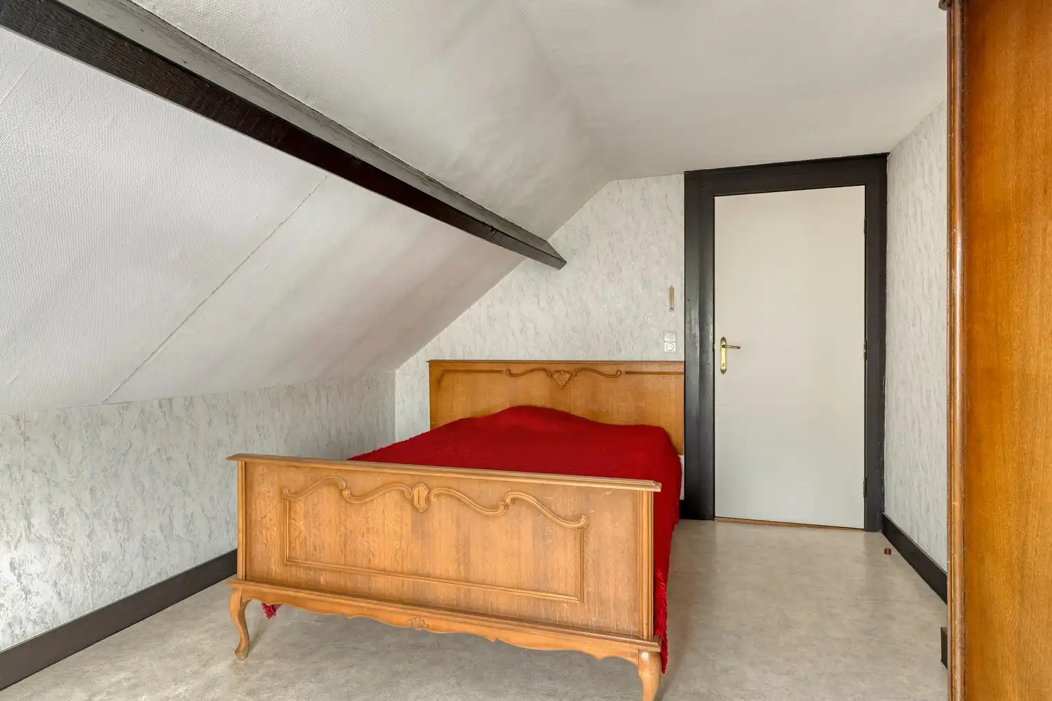 Gezellige woning met 1 SLK en veel potentieel vlakbij het centrum van Hasselt foto 14