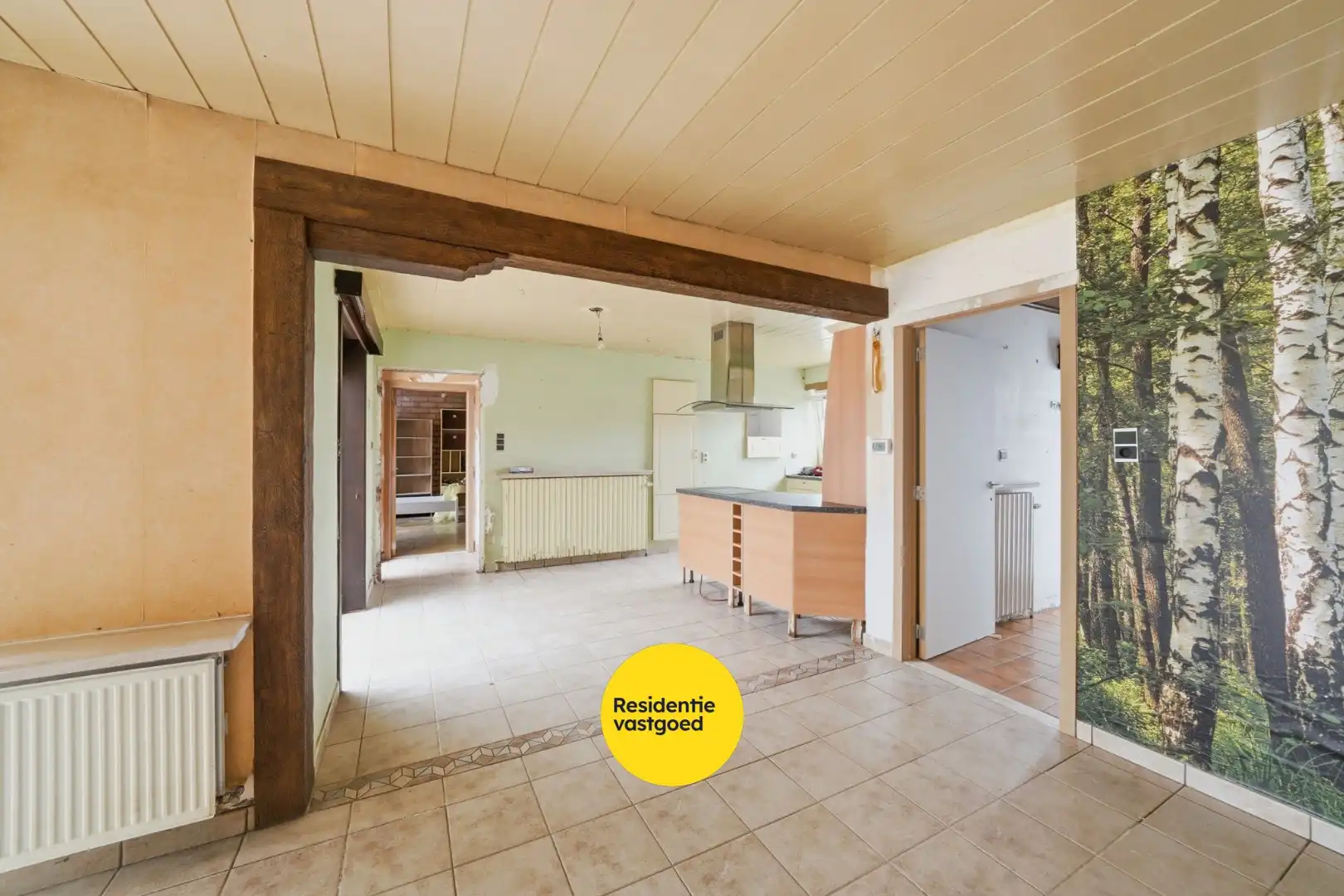 Vrijstaande bungalow met veel potentieel langs het water in hartje Oudenburg foto 11