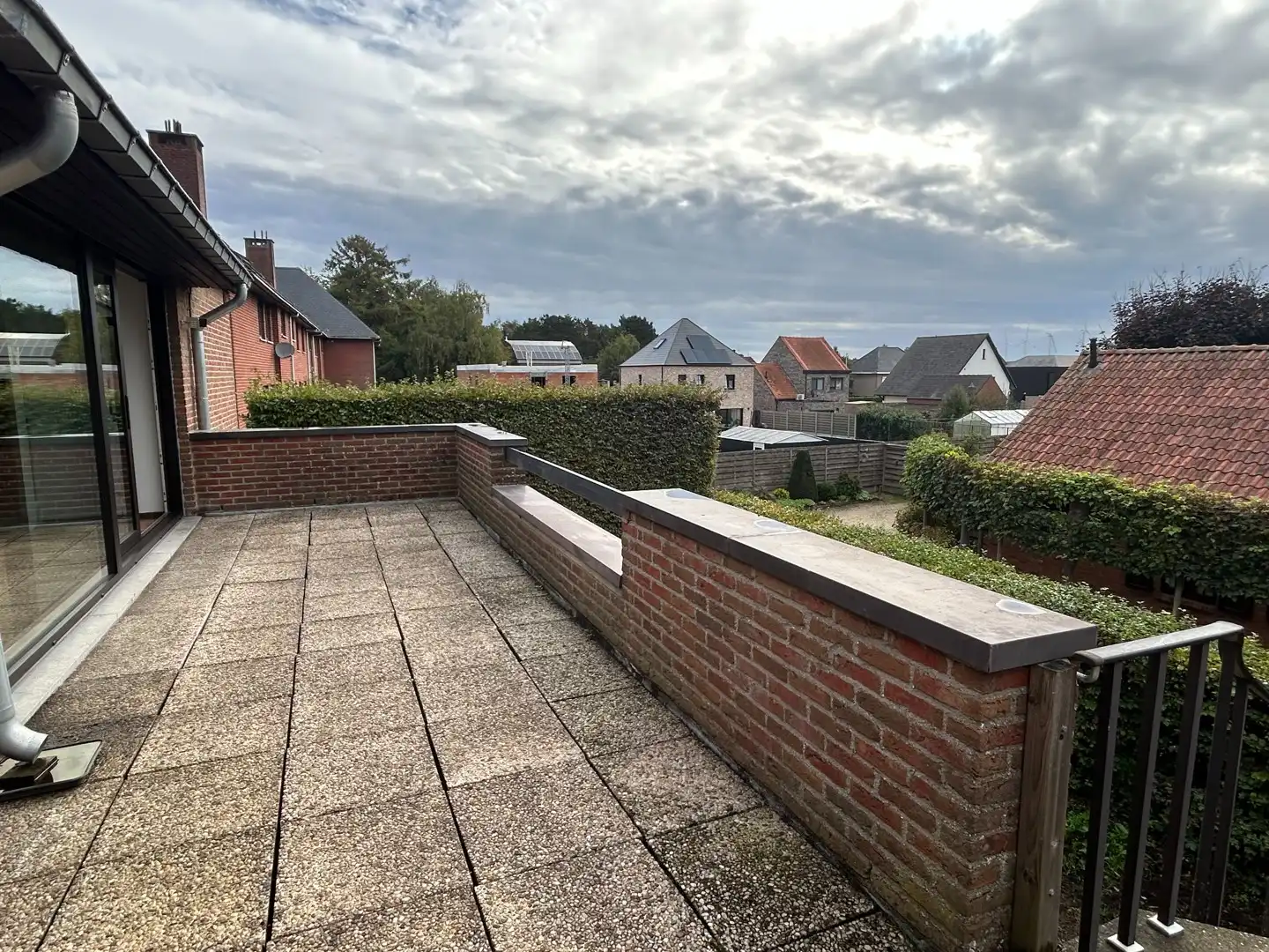 Appartement met 2 slpkmrs met terras en tuin in centrum Oevel te huur! foto 13