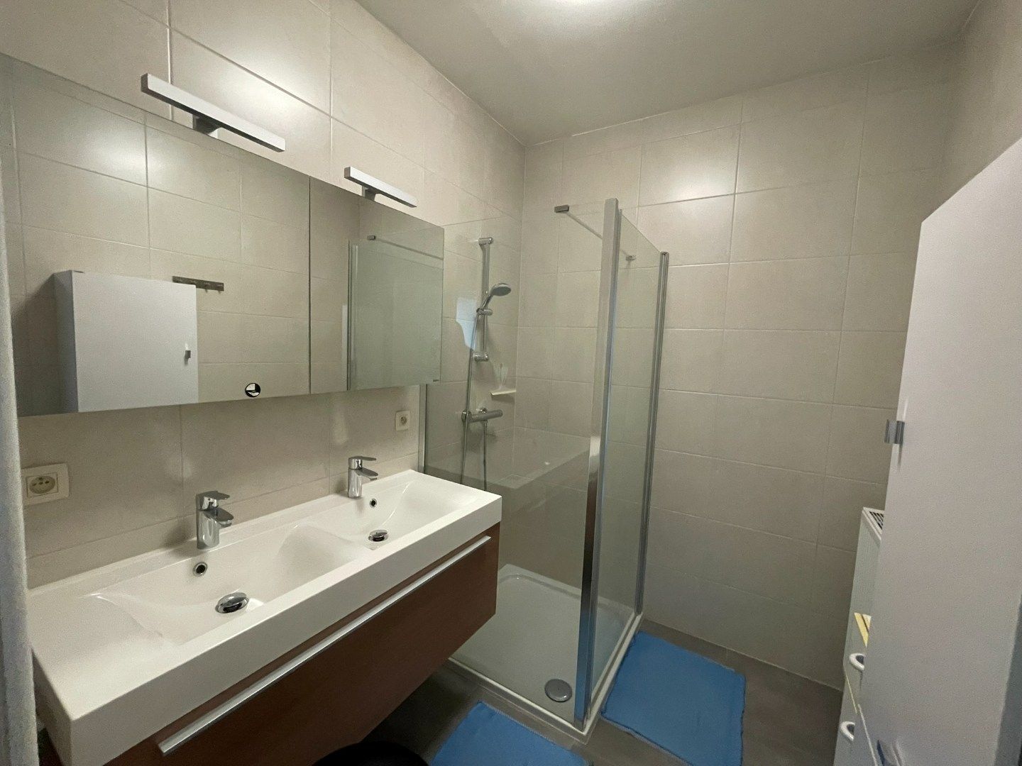 Appartement met 2 slaapkamers + 2 garageboxen + kelder foto 5