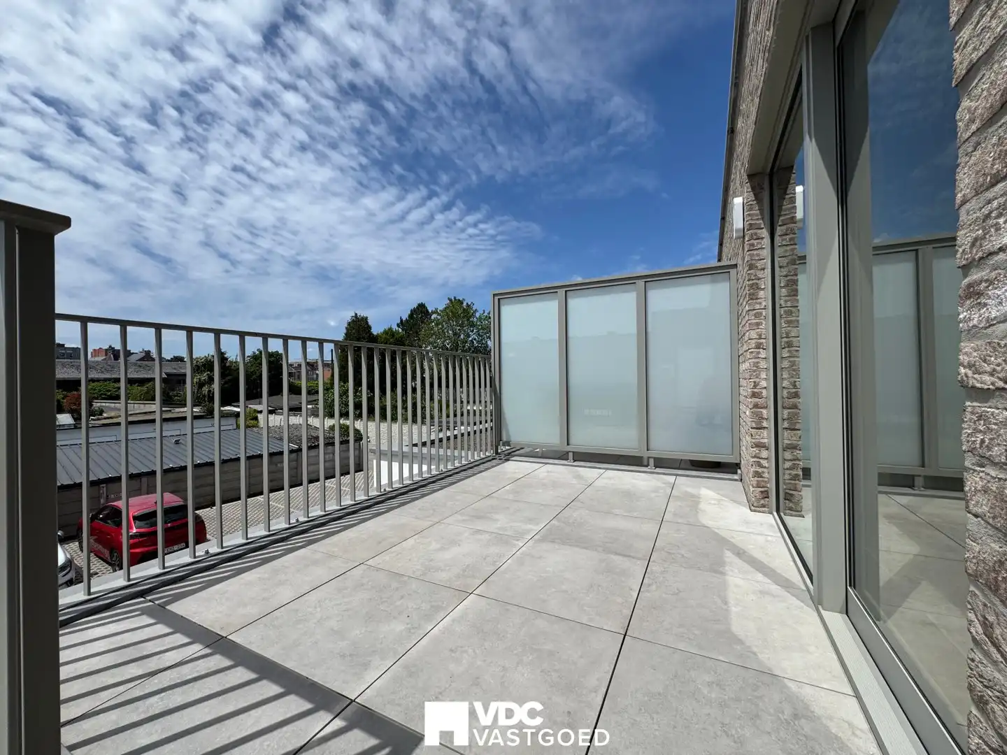 Nieuwbouwappartement met terras en autostaanplaats nabij centrum Tongeren foto 14