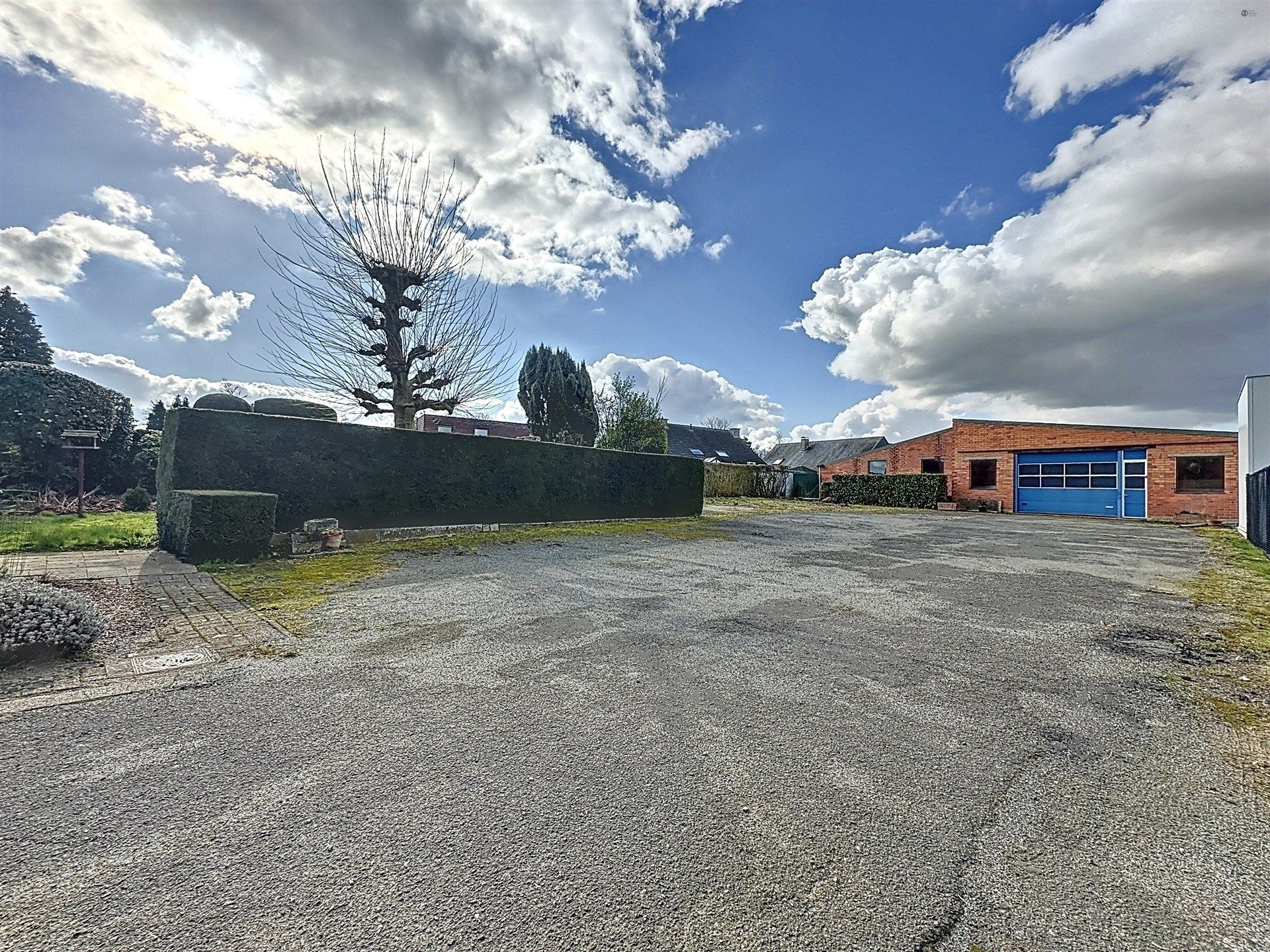 te renoveren woning met magazijn (220m²) op perceel van 1340m² foto 20