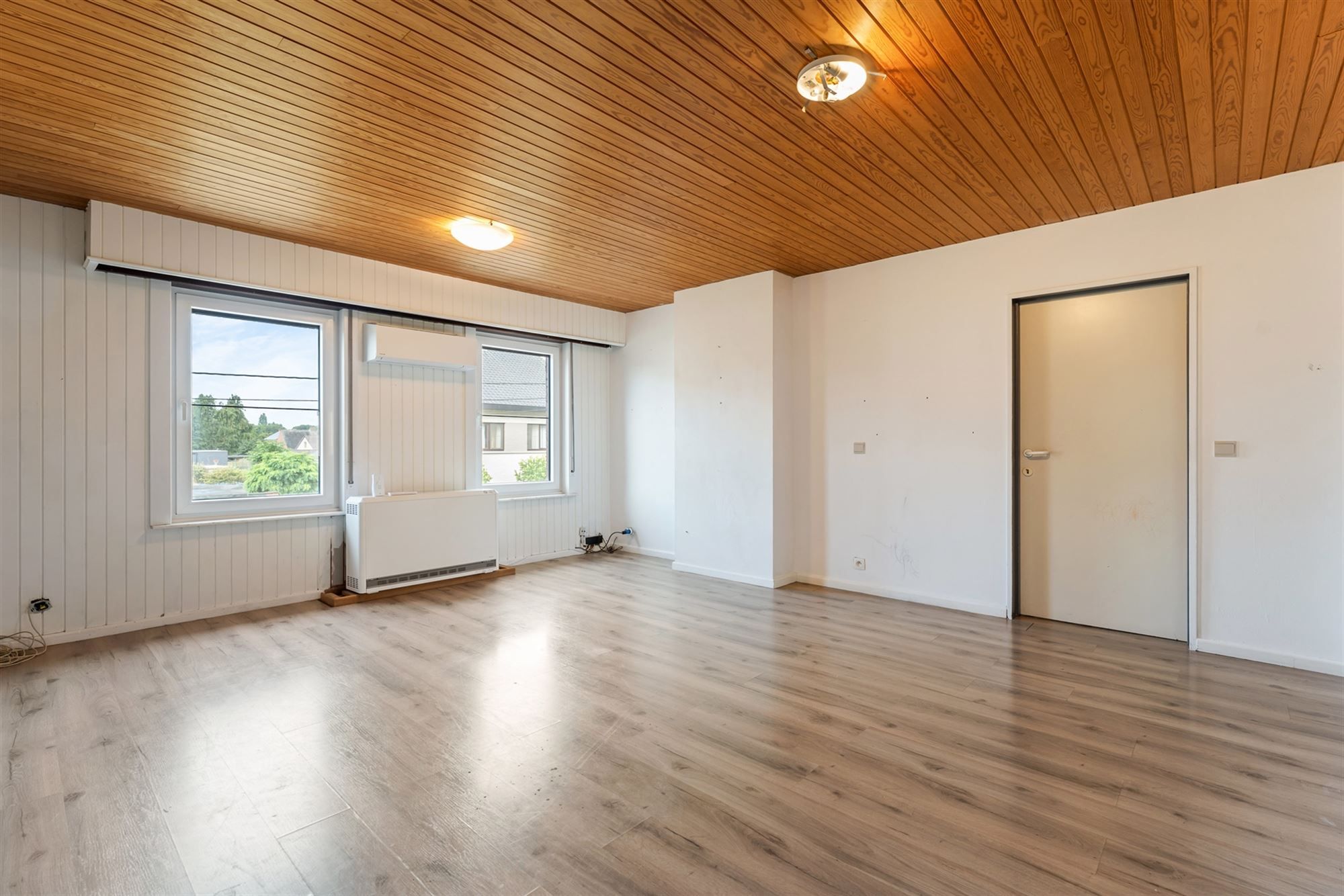 GOED GELEGEN OPBRENGSTEIGENDOM MET 2 APPARTEMENTEN foto 29