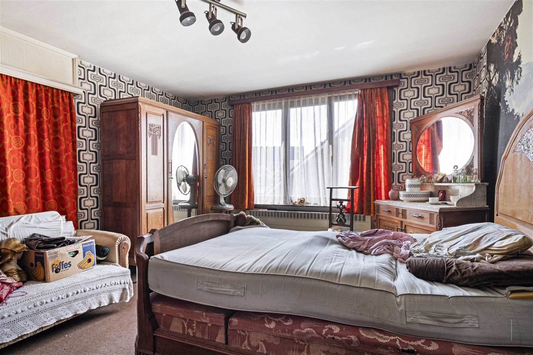 Te renoveren woning met 4 slaapkamers op groot perceel foto 11