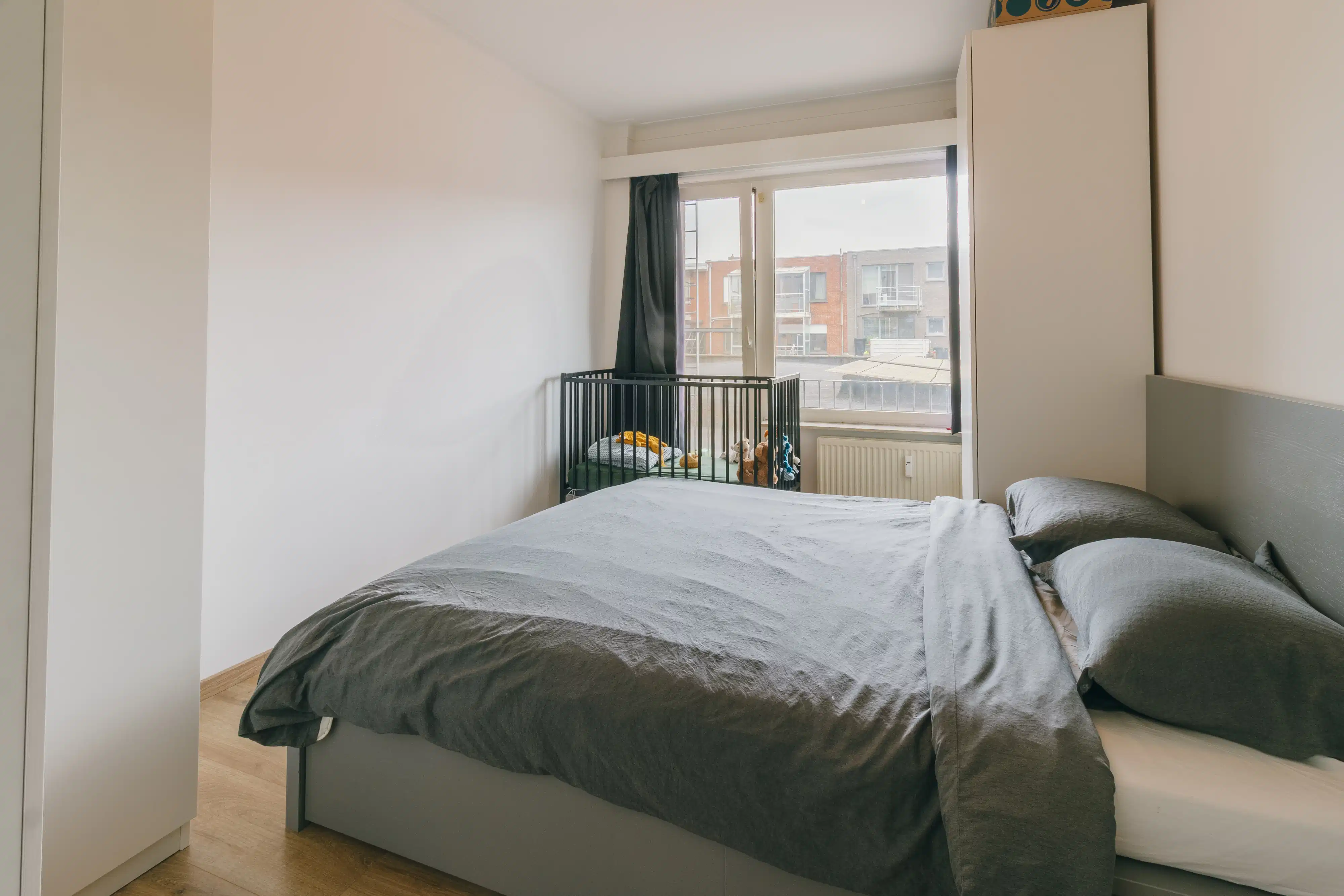 Instapklaar, lichtrijk appartement met terras en staanplaats foto 7